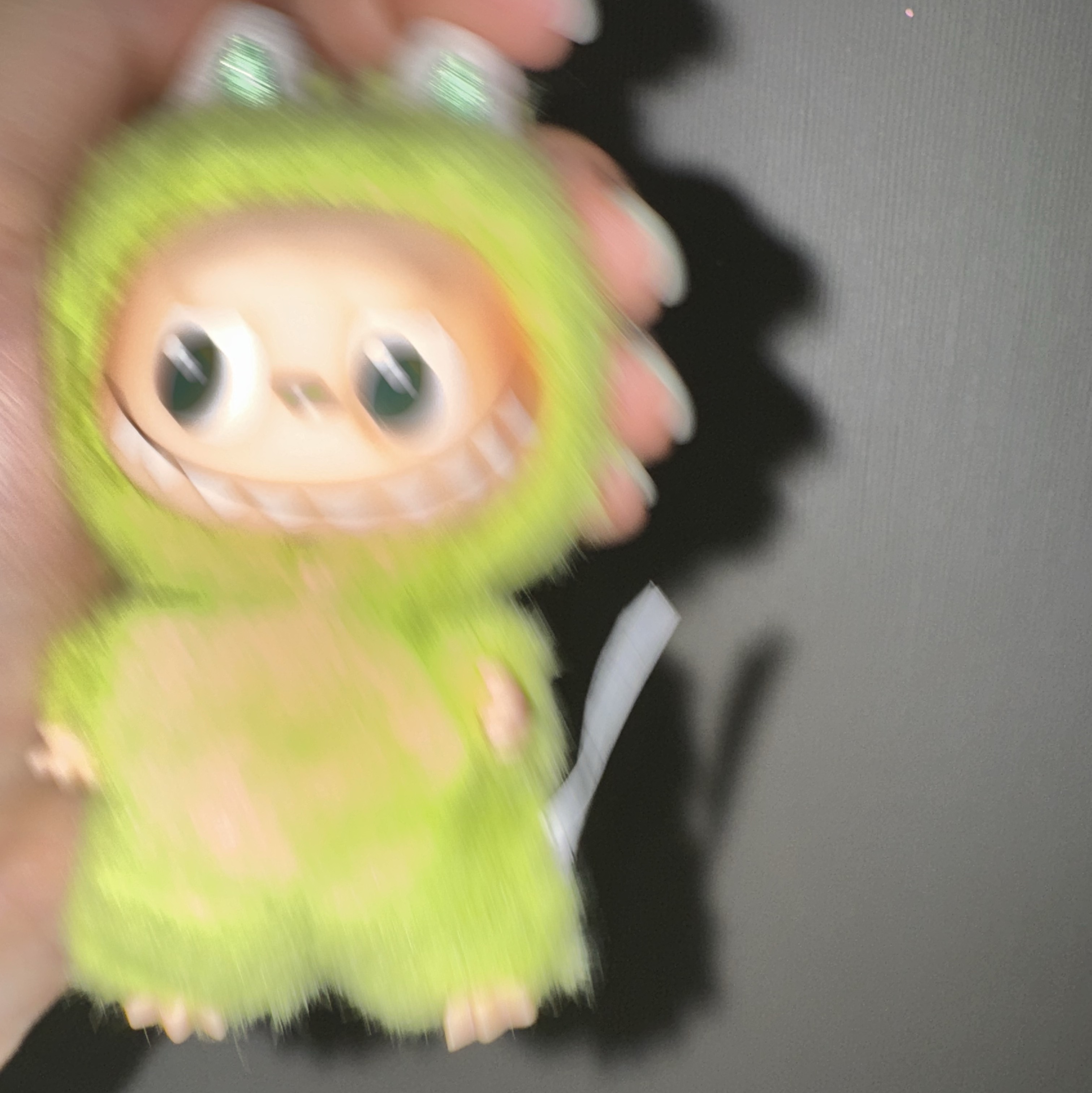 Pop Mart Labubu The Monsters Pin For Love Series Vinyl Plush Pendant (N-Z) V (Opened Case) 착용 스타일 - 2