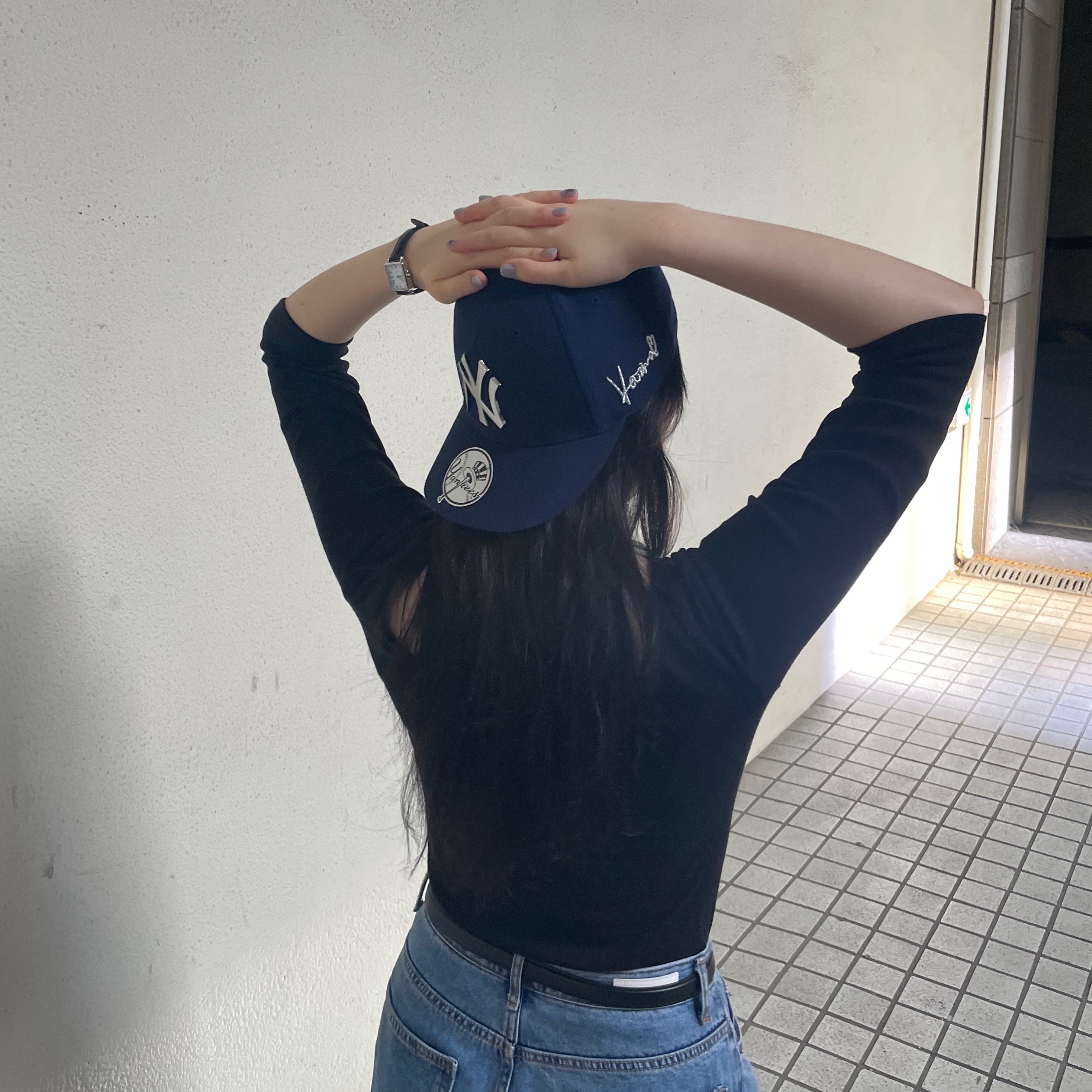 MLB Karina Exclusive Structured Ball Cap New York Yankees Navy 착용 스타일 - 2