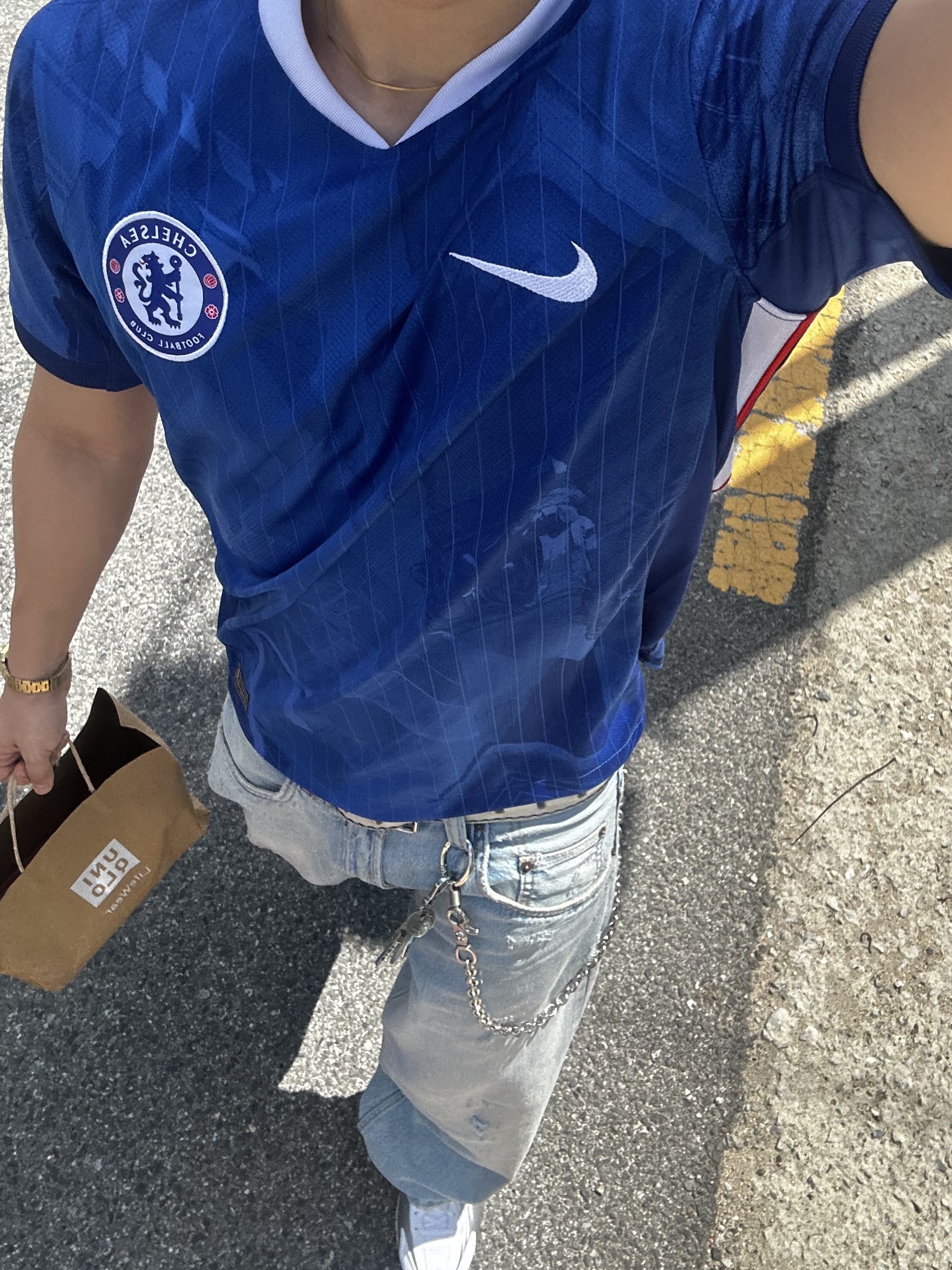 Nike Chelsea FC 2025/26 Stadium Home Dri-Fit Soccer Replica Jersey Rush Blue White (Non Marking Ver.) 착용 스타일