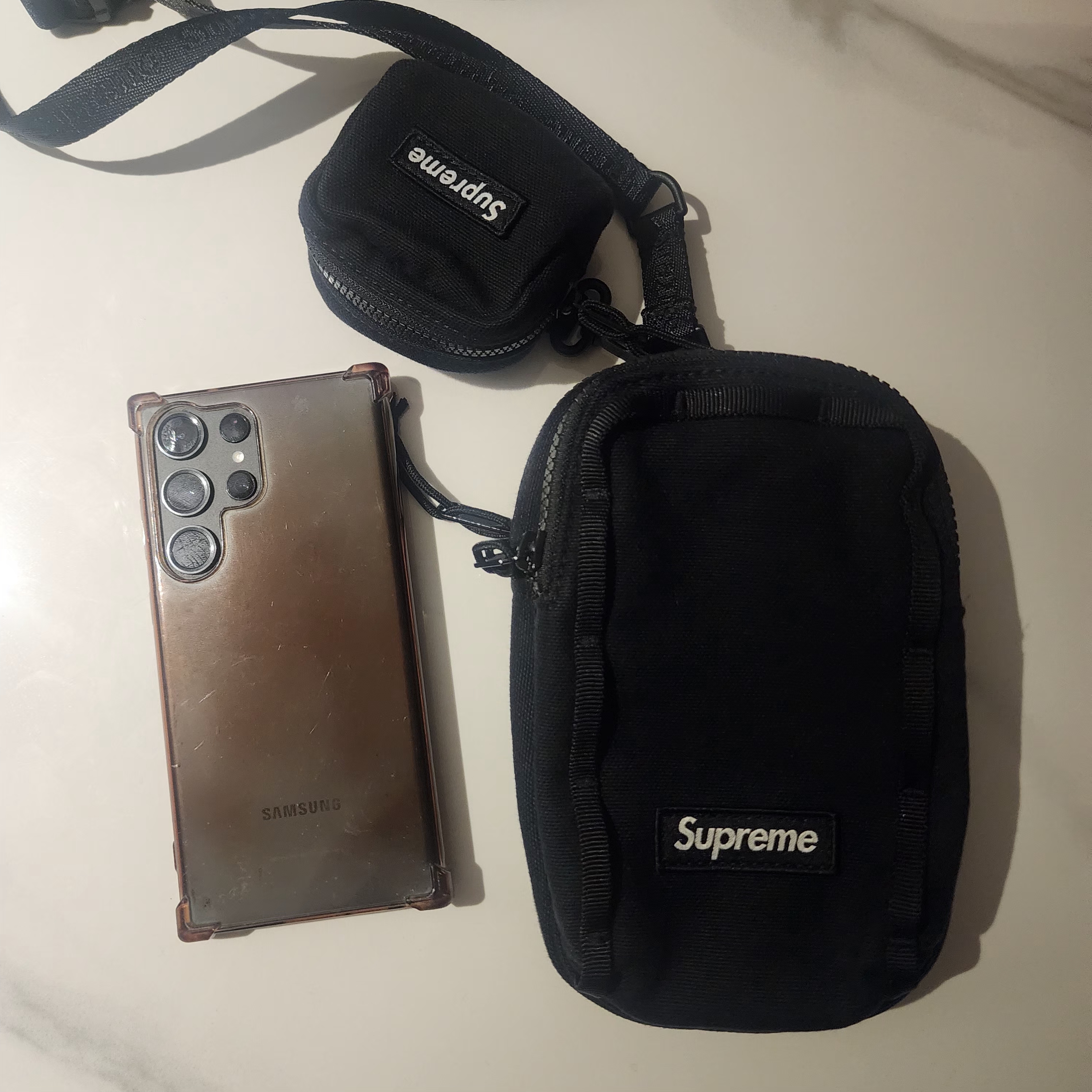 Supreme Camera Bag + Mini Pouch Black - 25SS 착용 스타일