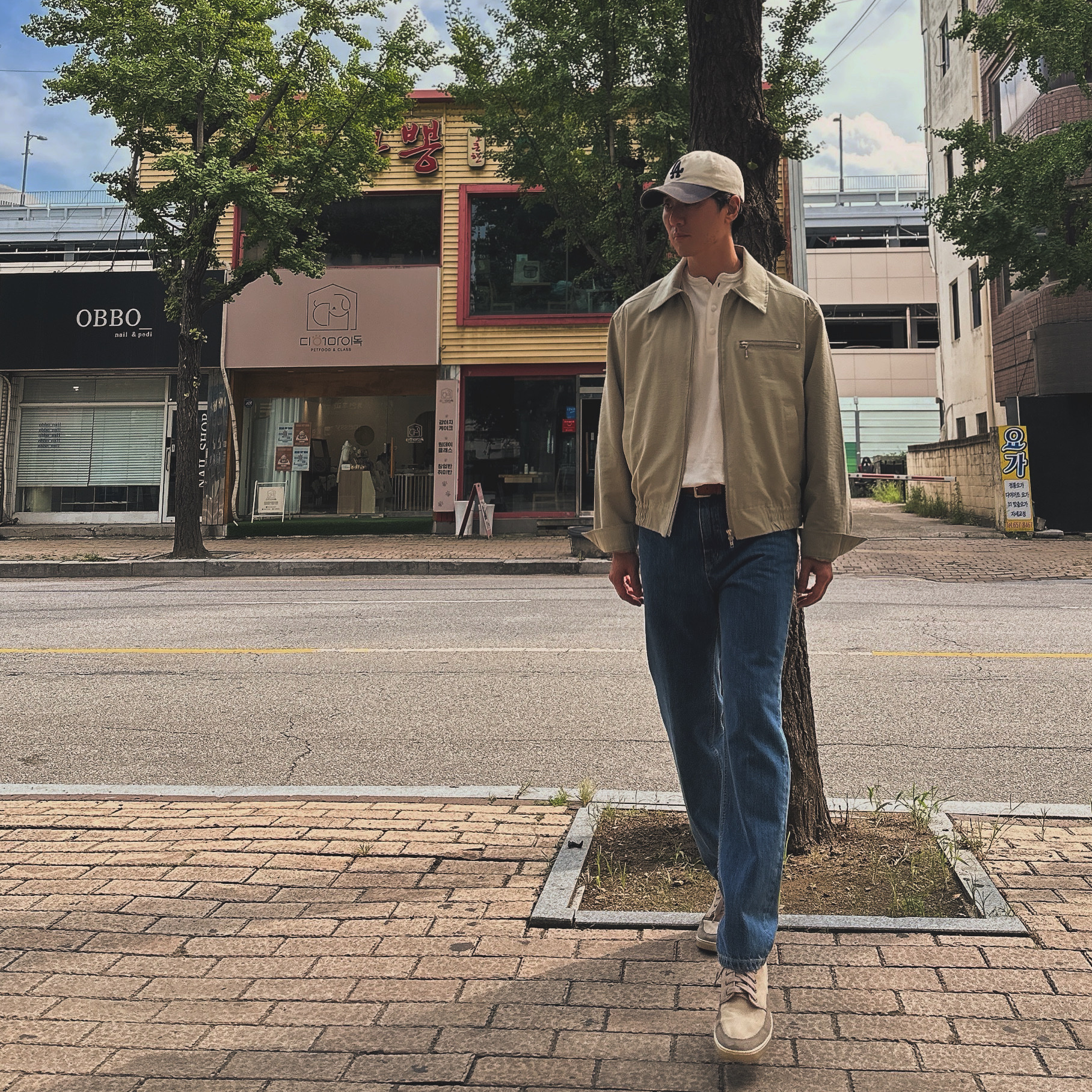 Levi's 501 Original Fit Jean Midium Indigo 착용 스타일