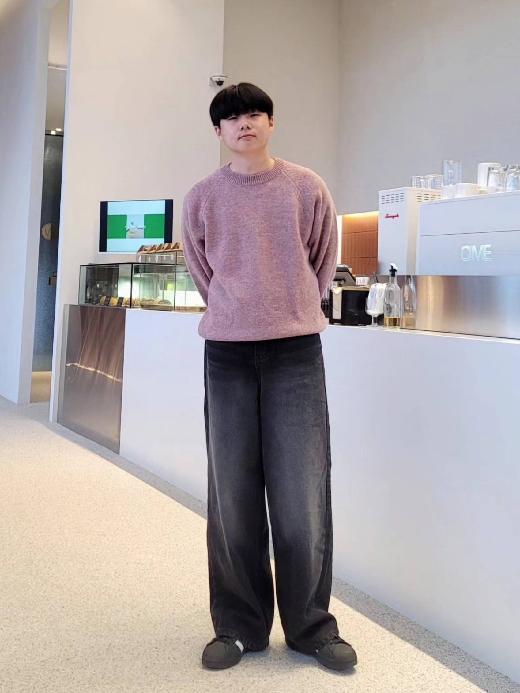 Knitted Shaggy Dog Wool 100% Round Knit Lavender 착용 스타일