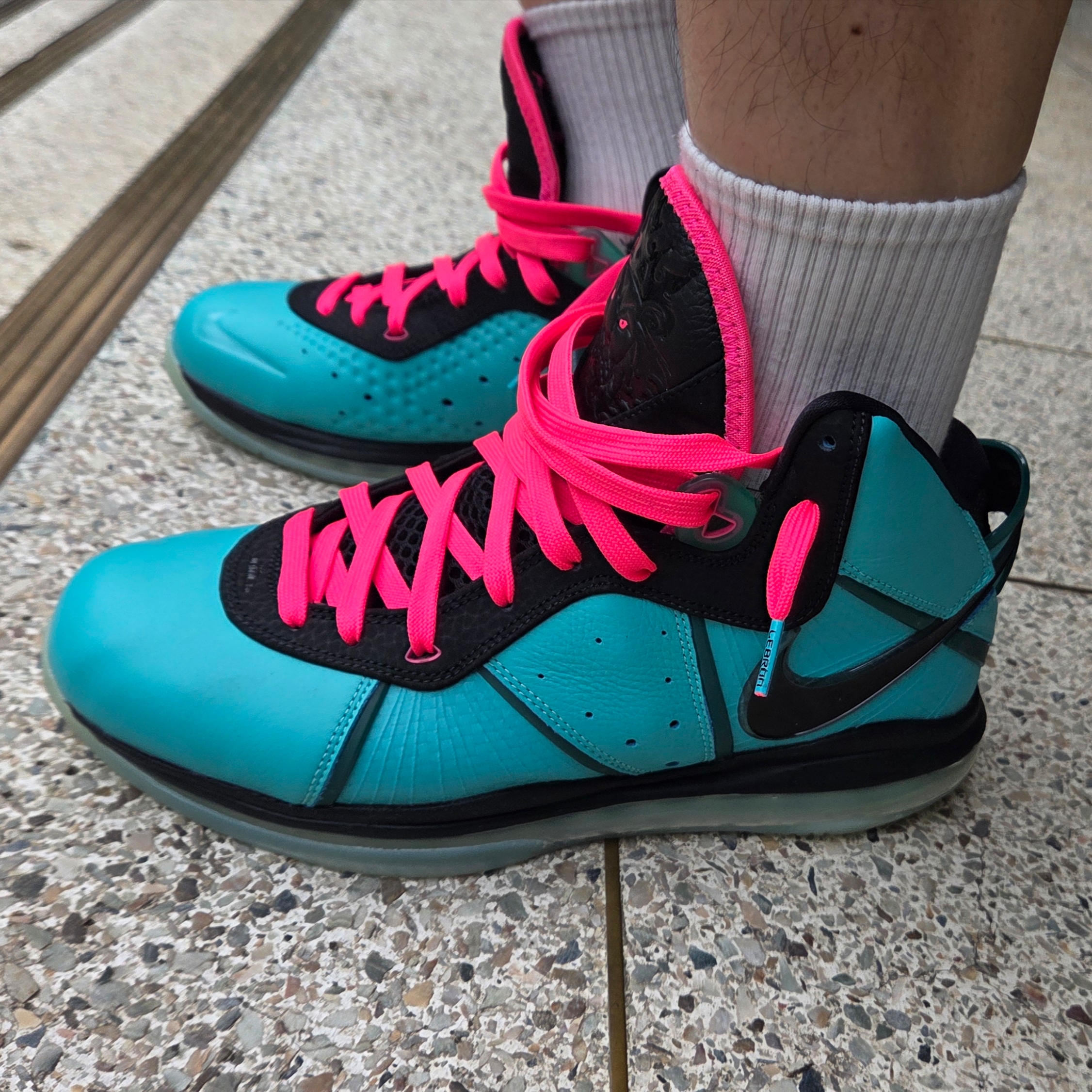 Nike LeBron 8 QS South Beach 2021 착용 스타일 - 2