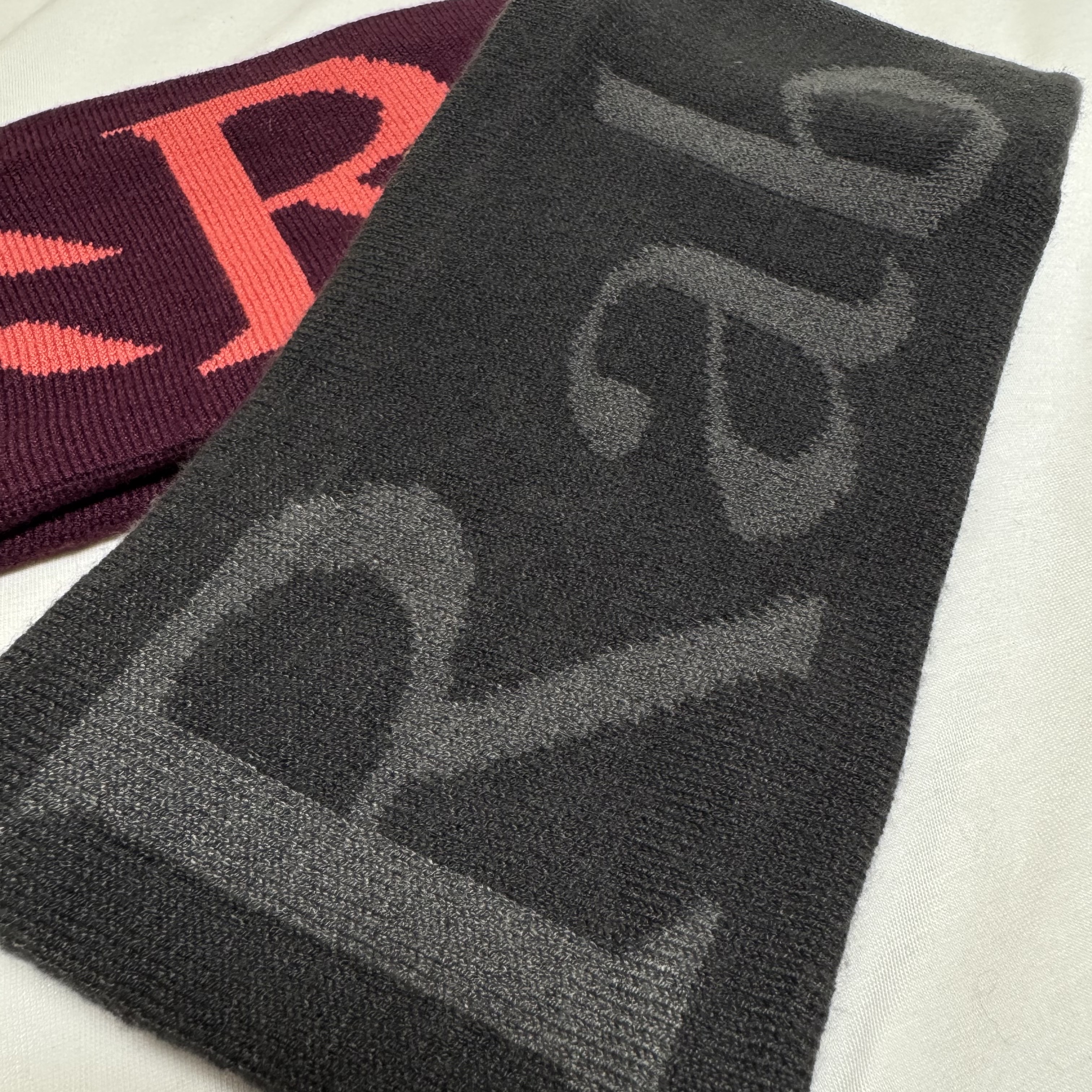 Rab Knit Logo Headband Anthracite 착용 스타일