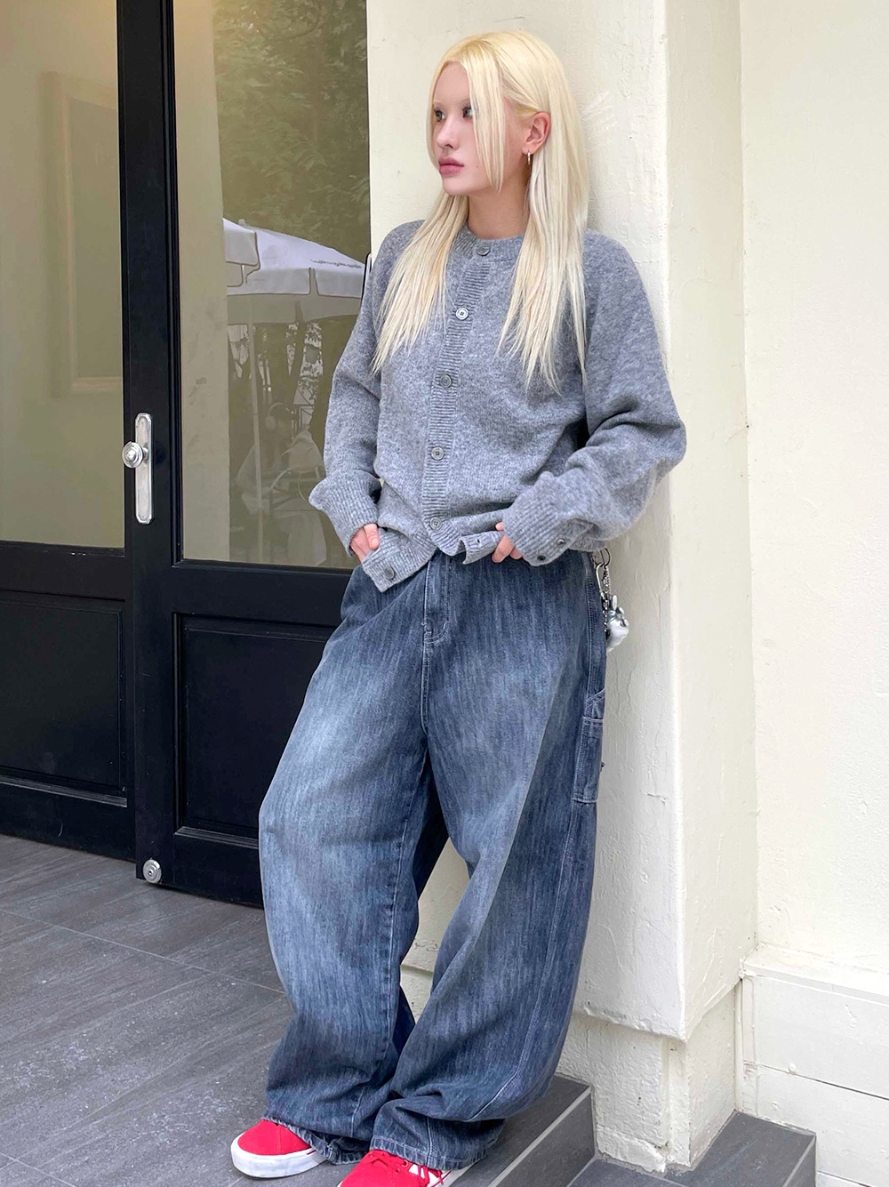 Knitted Shaggy Dog Wool 100% Round Cardigan Gray 착용 스타일