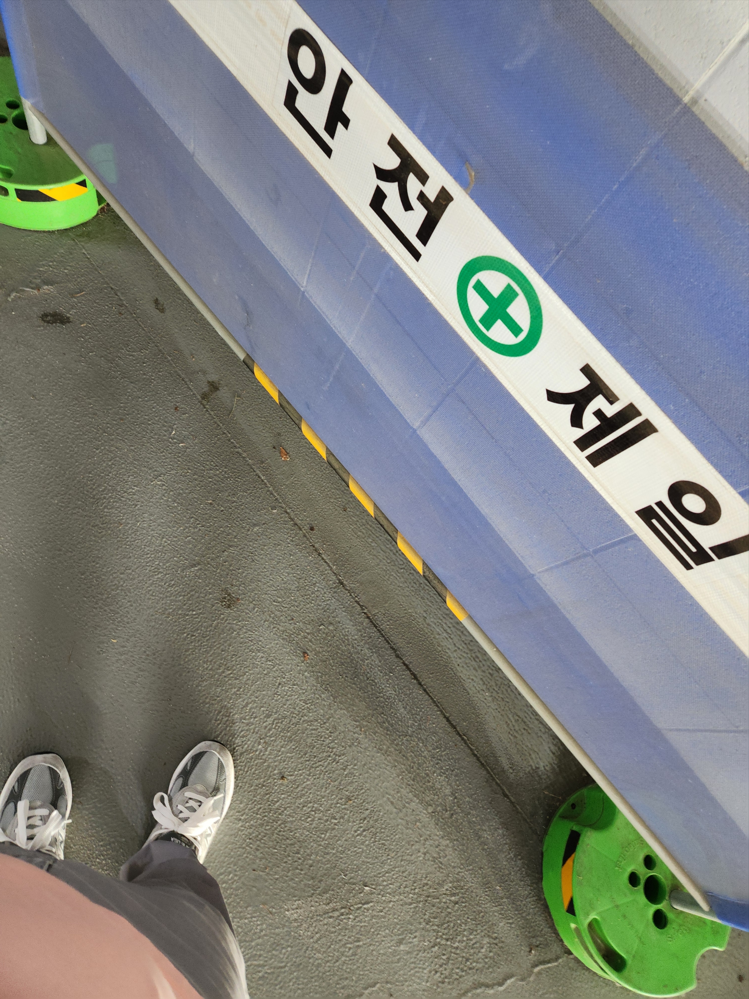(W) New Balance 993 Made in USA Grey - B Standard 착용 스타일