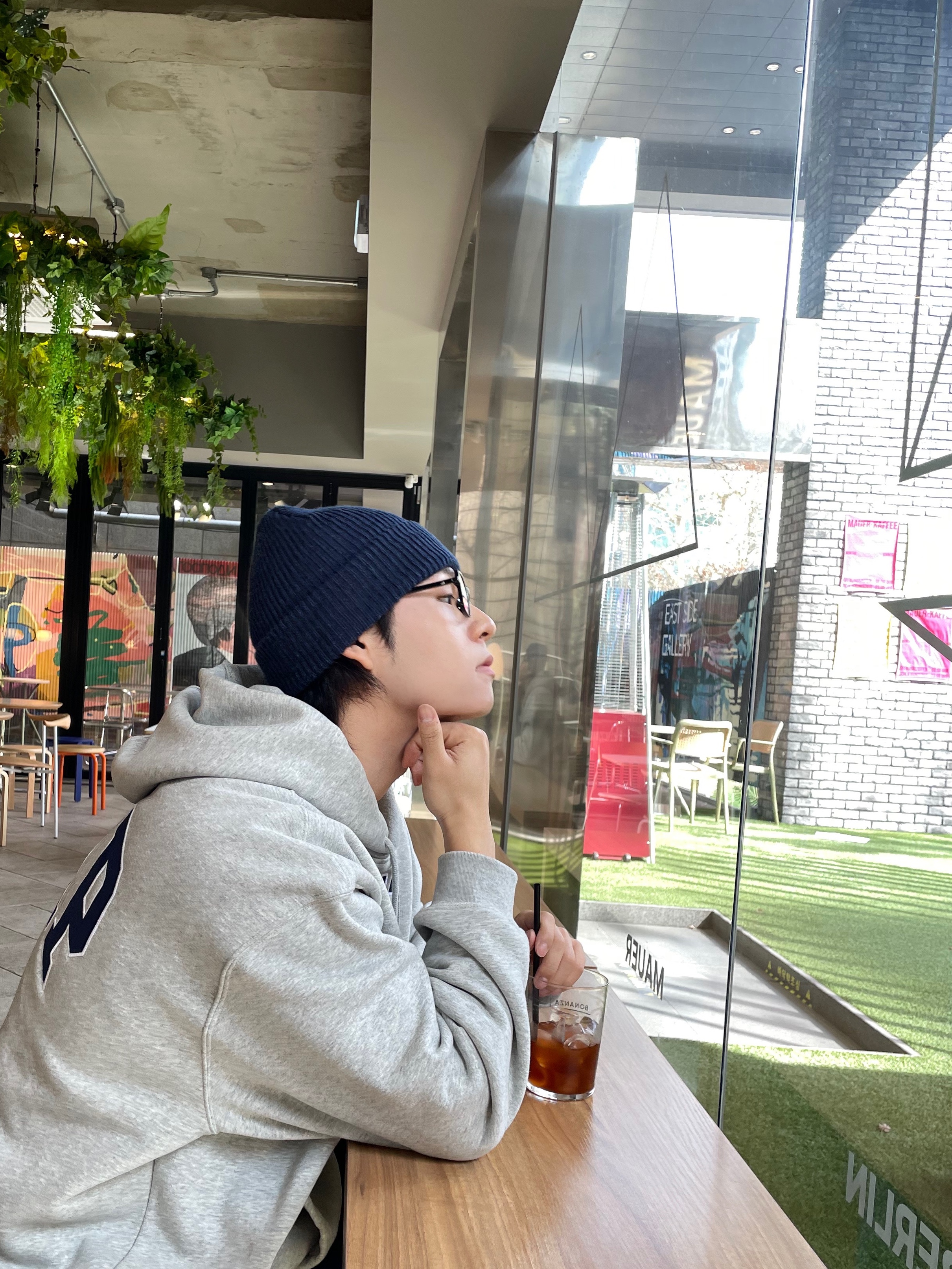 Palace x Gap Hood Grey - 24SS, Levi's 568 Loose Linen Denim Jeans Light Wash 착용 스타일 - 2