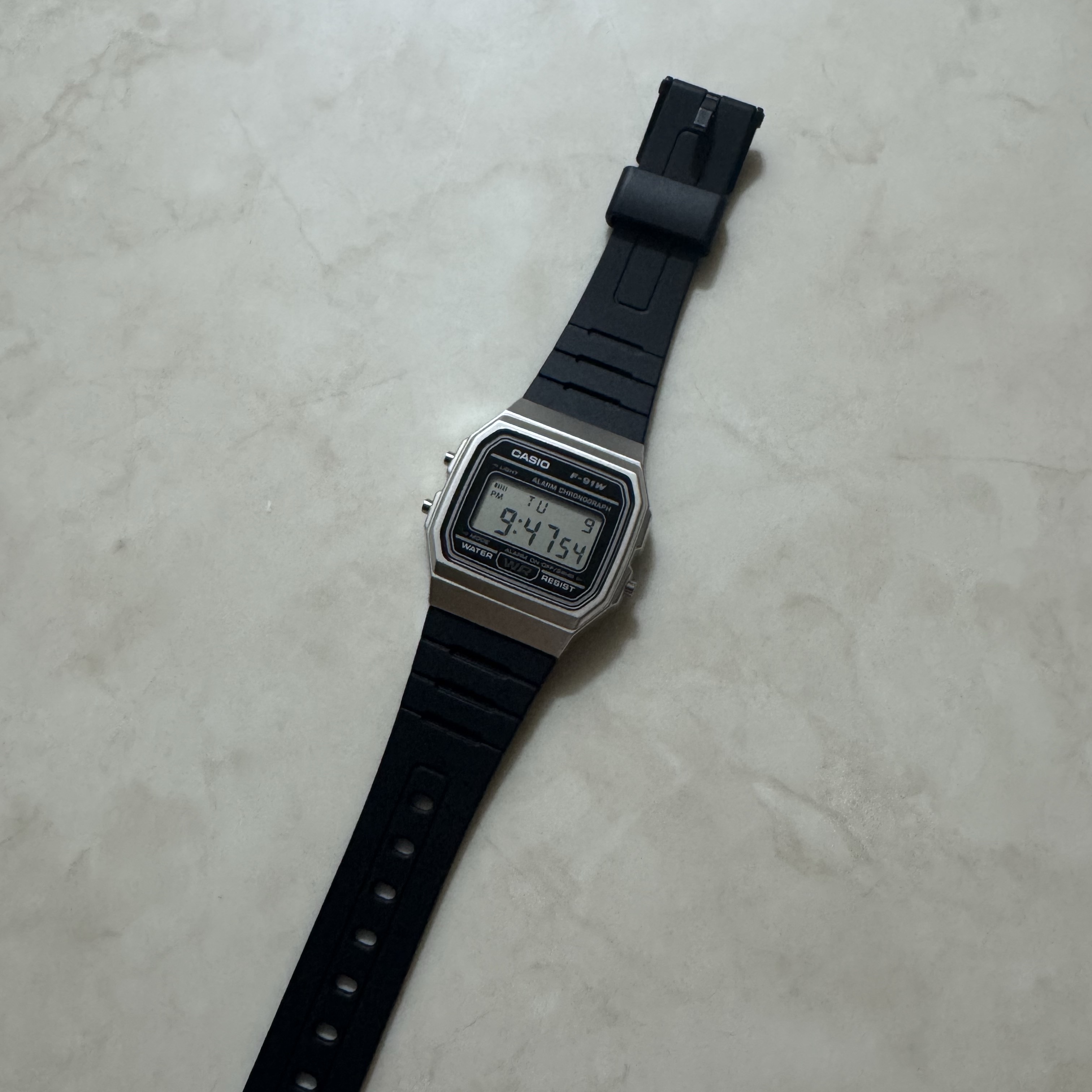 Casio F-91WM-7 착용 스타일