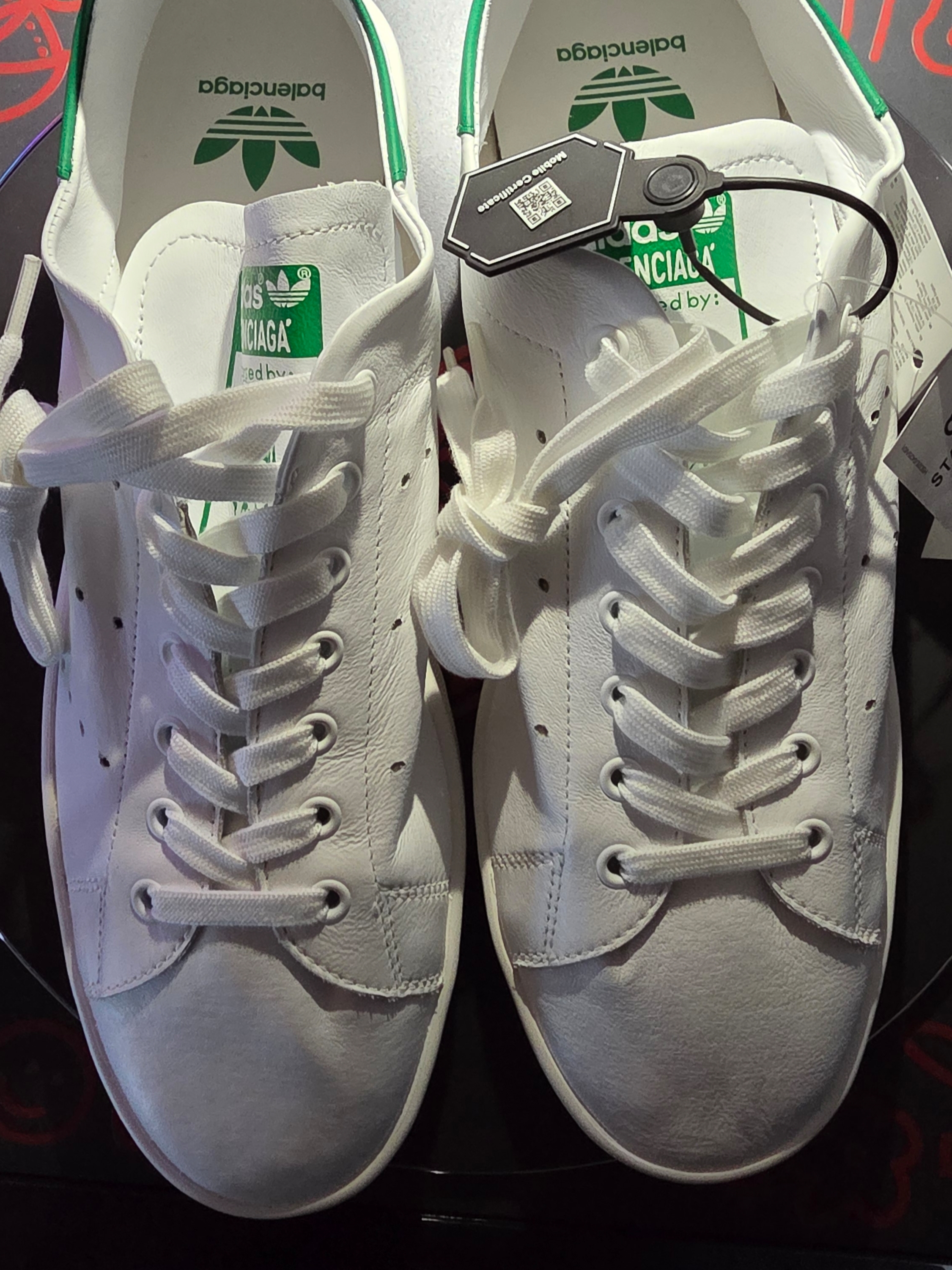 Balenciaga x Adidas Stan Smith Core White Green 착용 스타일