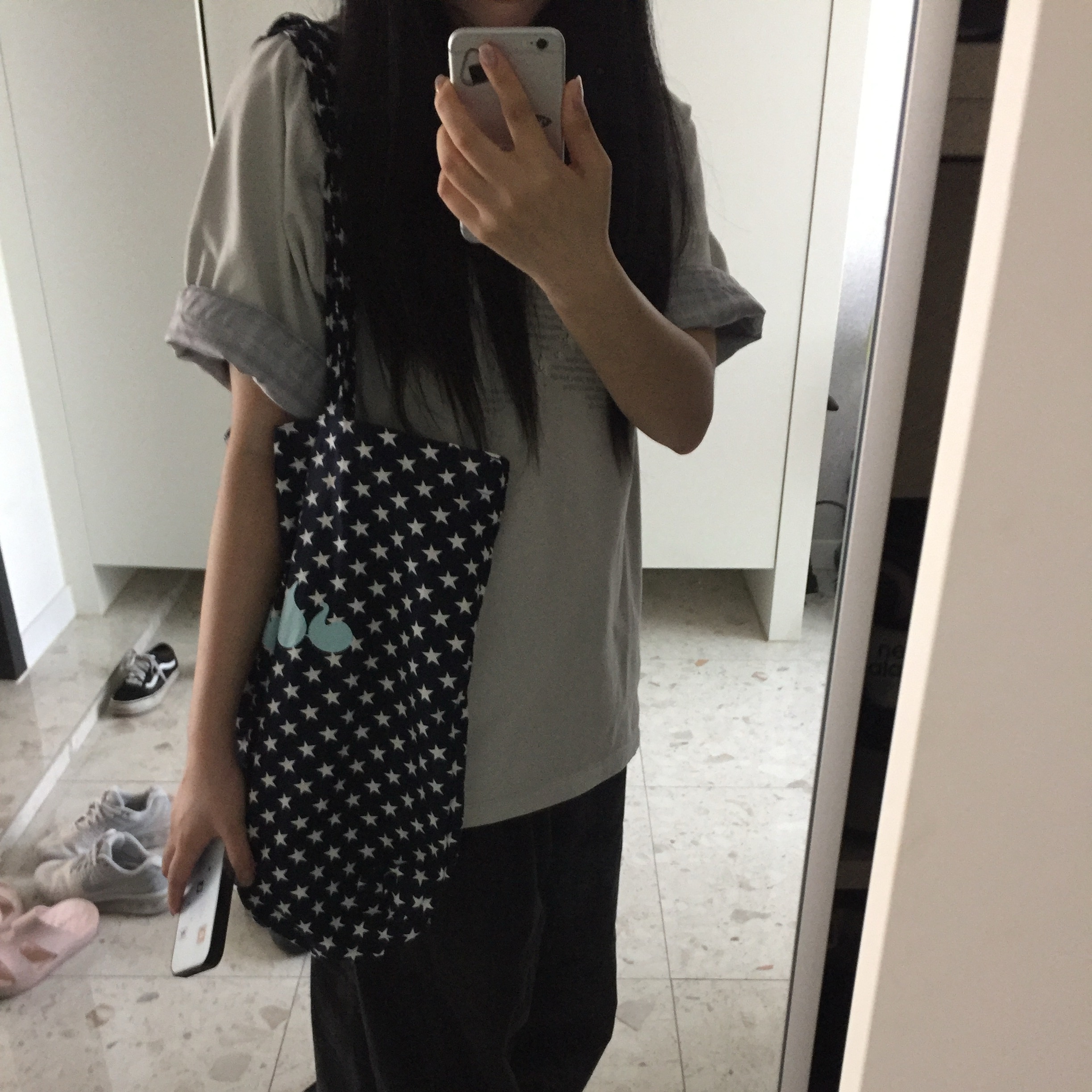 Shalomclub x NCT Wish Wing Star Bag Navy, OJOS Double Sleeves Raglan T-shirt Khaki 착용 스타일