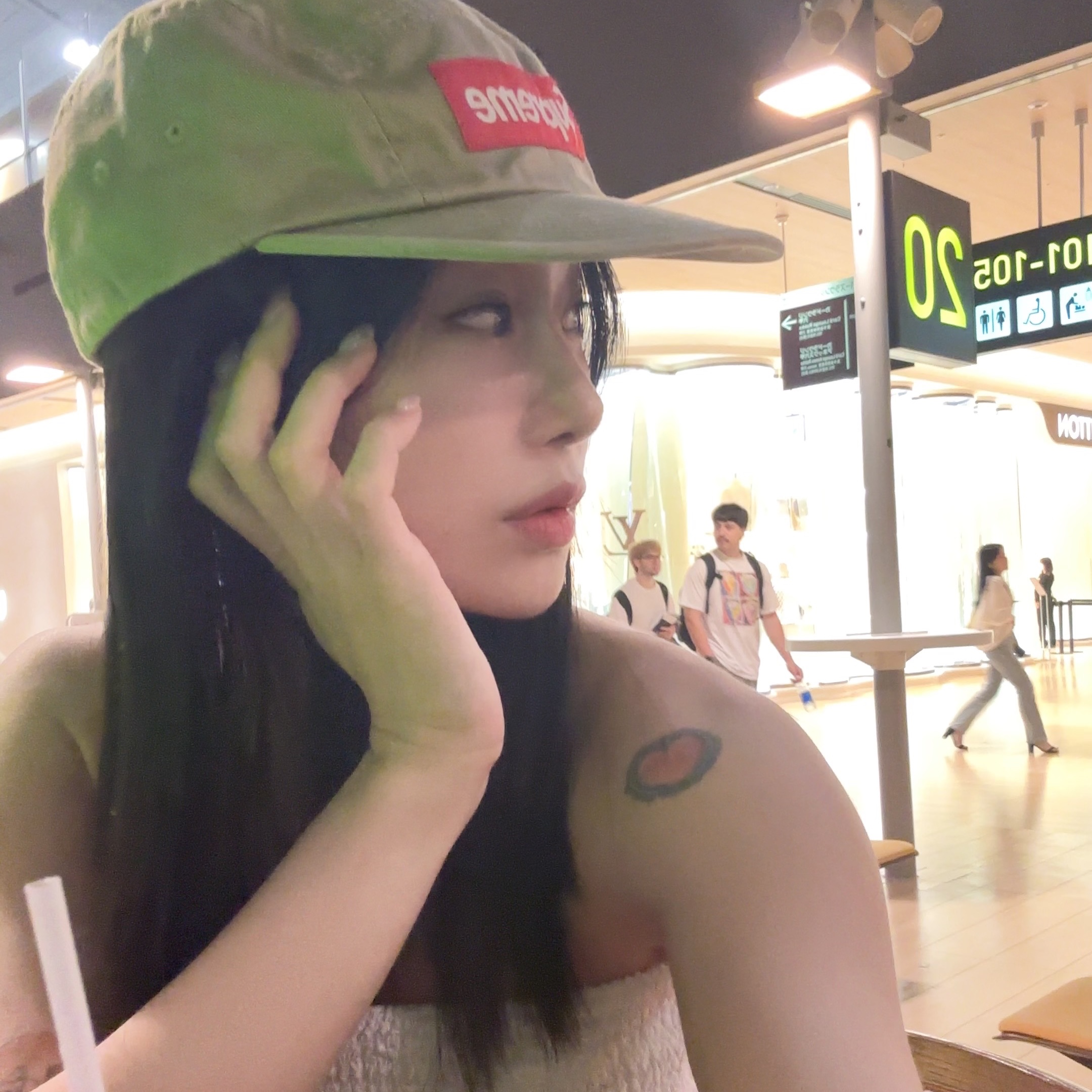 Supreme Washed Chino Twill Camp Cap Tan - 25FW 착용 스타일 - 2