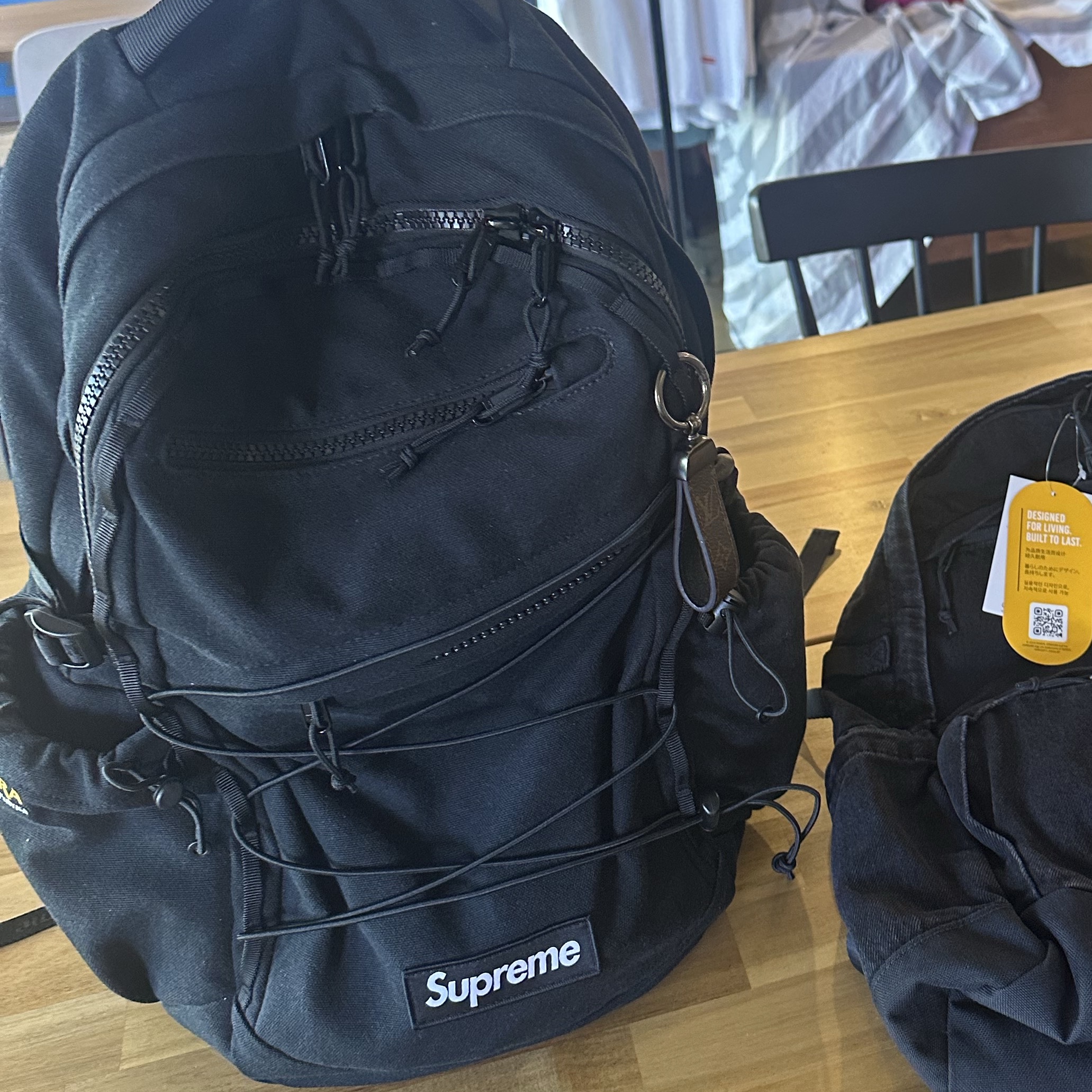 Supreme Backpack Black - 25SS 착용 스타일