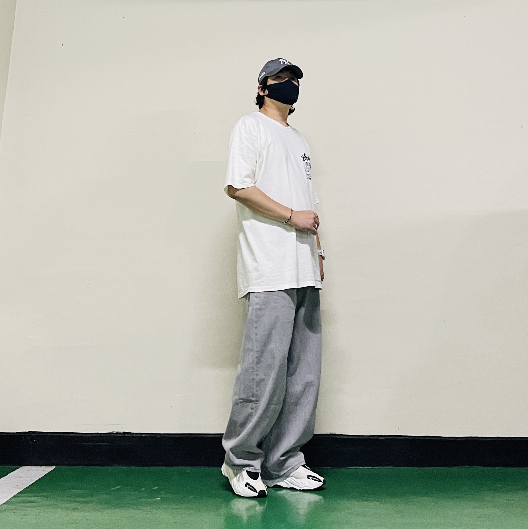 Stussy x Our Legacy Surfman Pigment Dyed T-Shirt Natural, Supreme Backpack Snow Camo - 25SS 착용 스타일 - 3