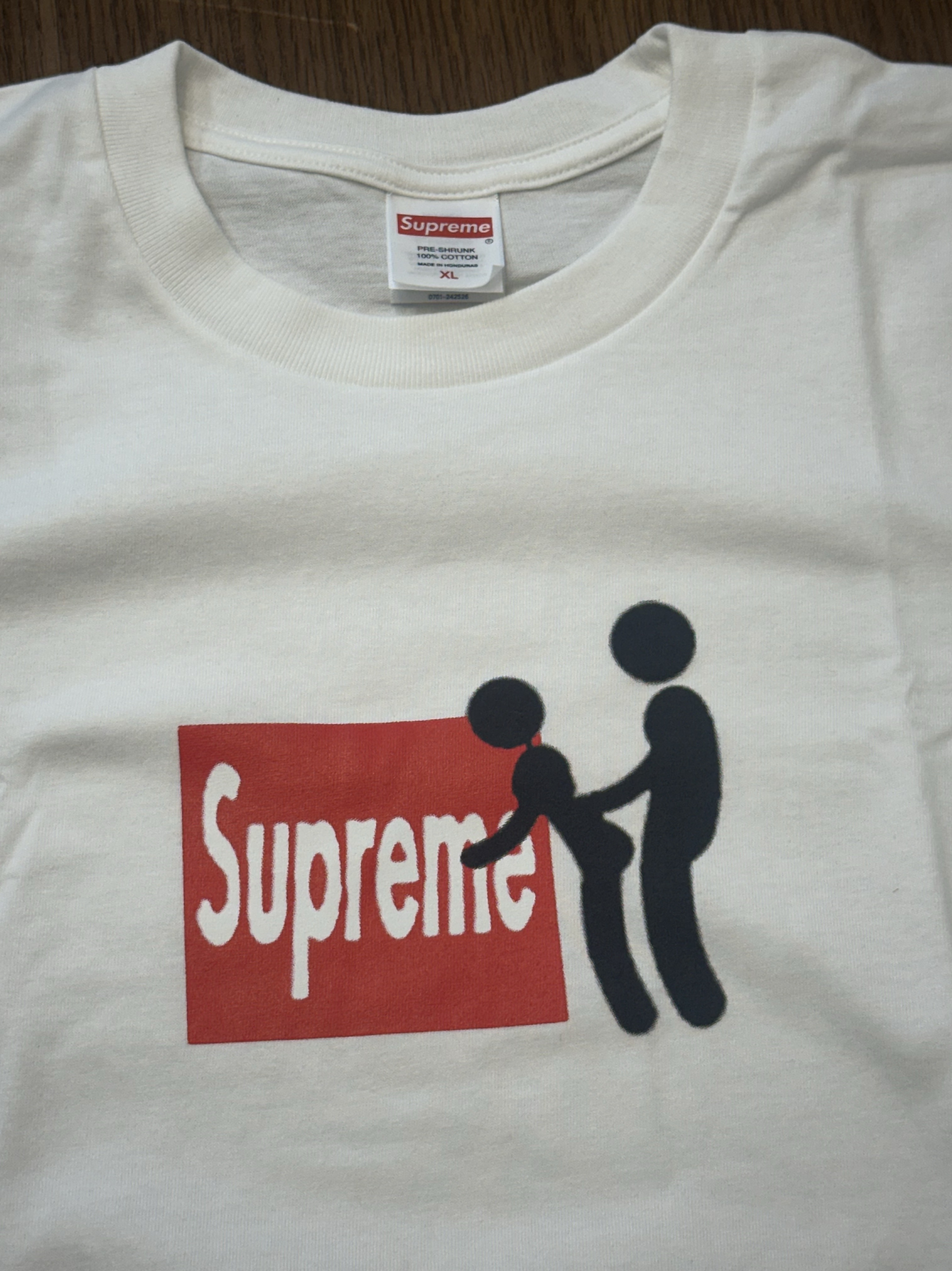 Supreme Stick T-Shirt White - 25FW 착용 스타일
