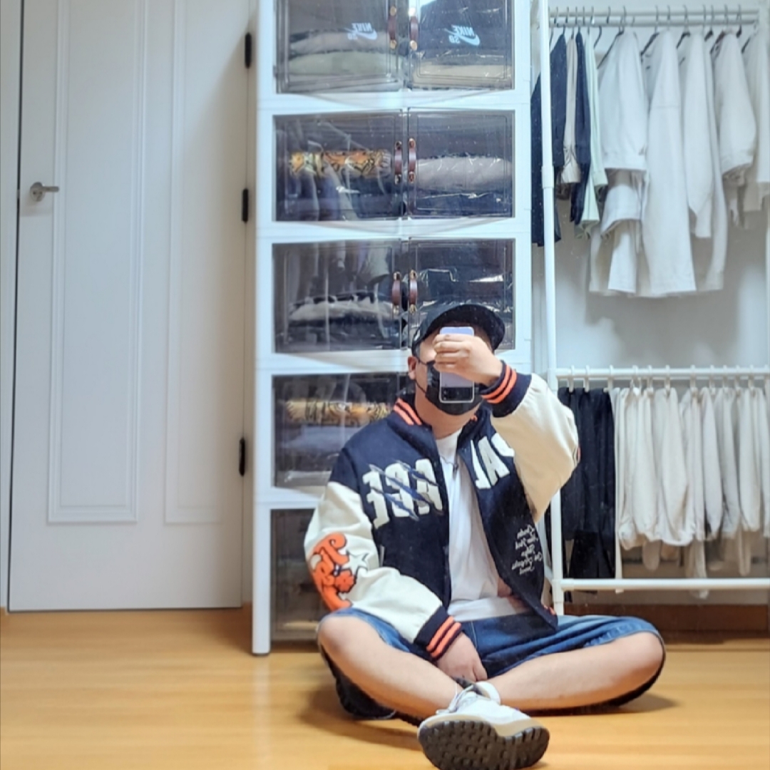 Palace Tora Tora Varsity Jacket Navy - 25SS, Palace Tora Tora Crew Navy - 25SS 착용 스타일