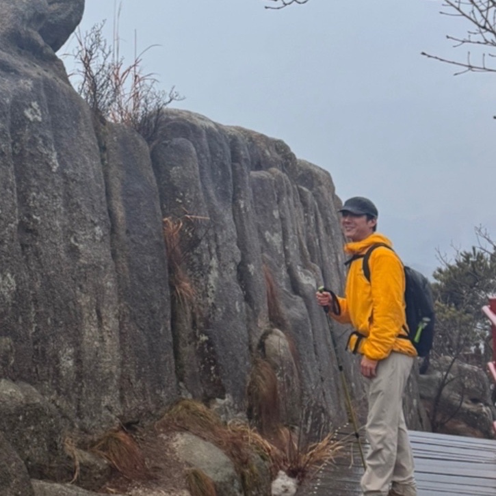 Arc'teryx Atom Hoody Edziza 착용 스타일 - 2