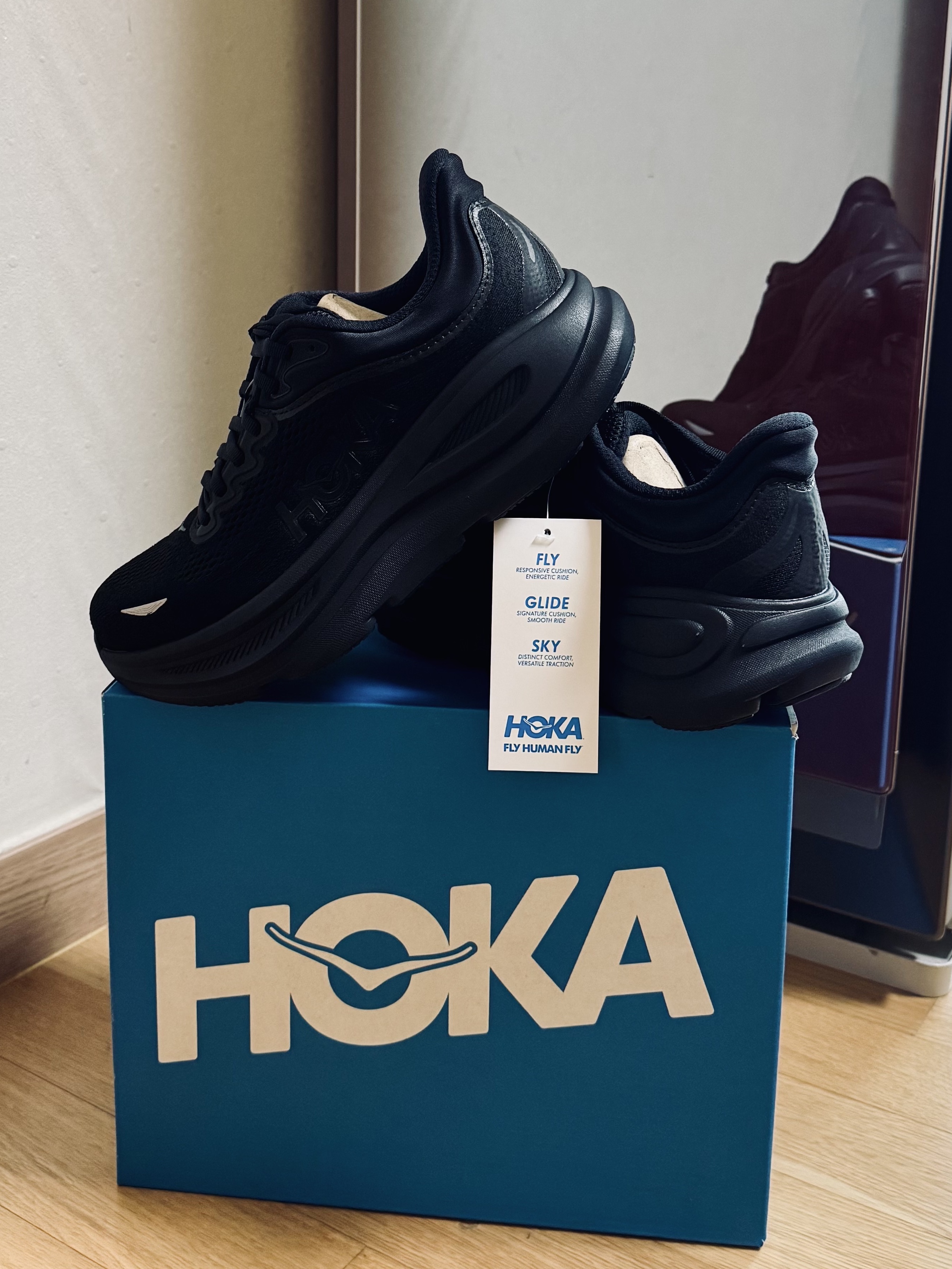 Hoka Bondi 9 Black - Wide 착용 스타일