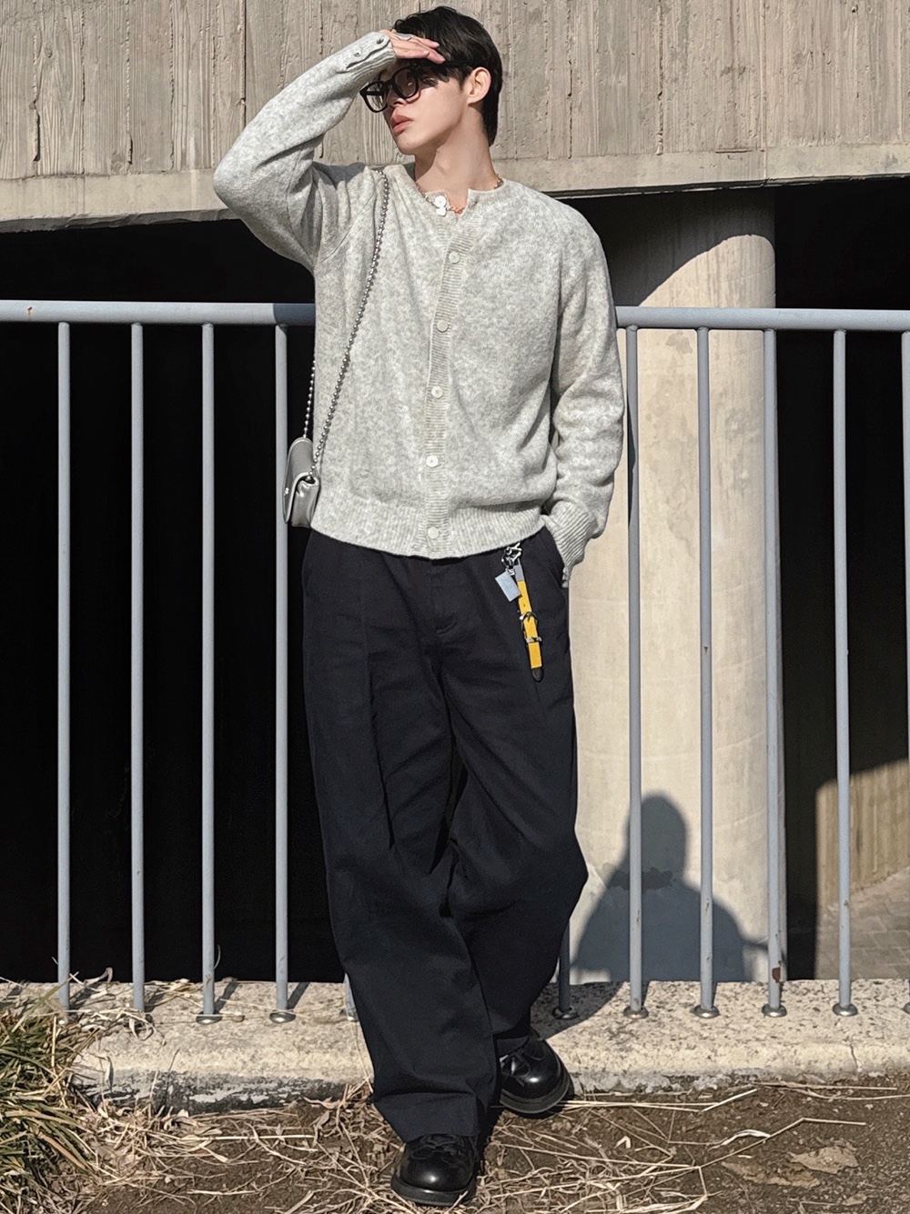 Knitted Shaggy Dog Wool 100% Round Cardigan Melange Grey 착용 스타일