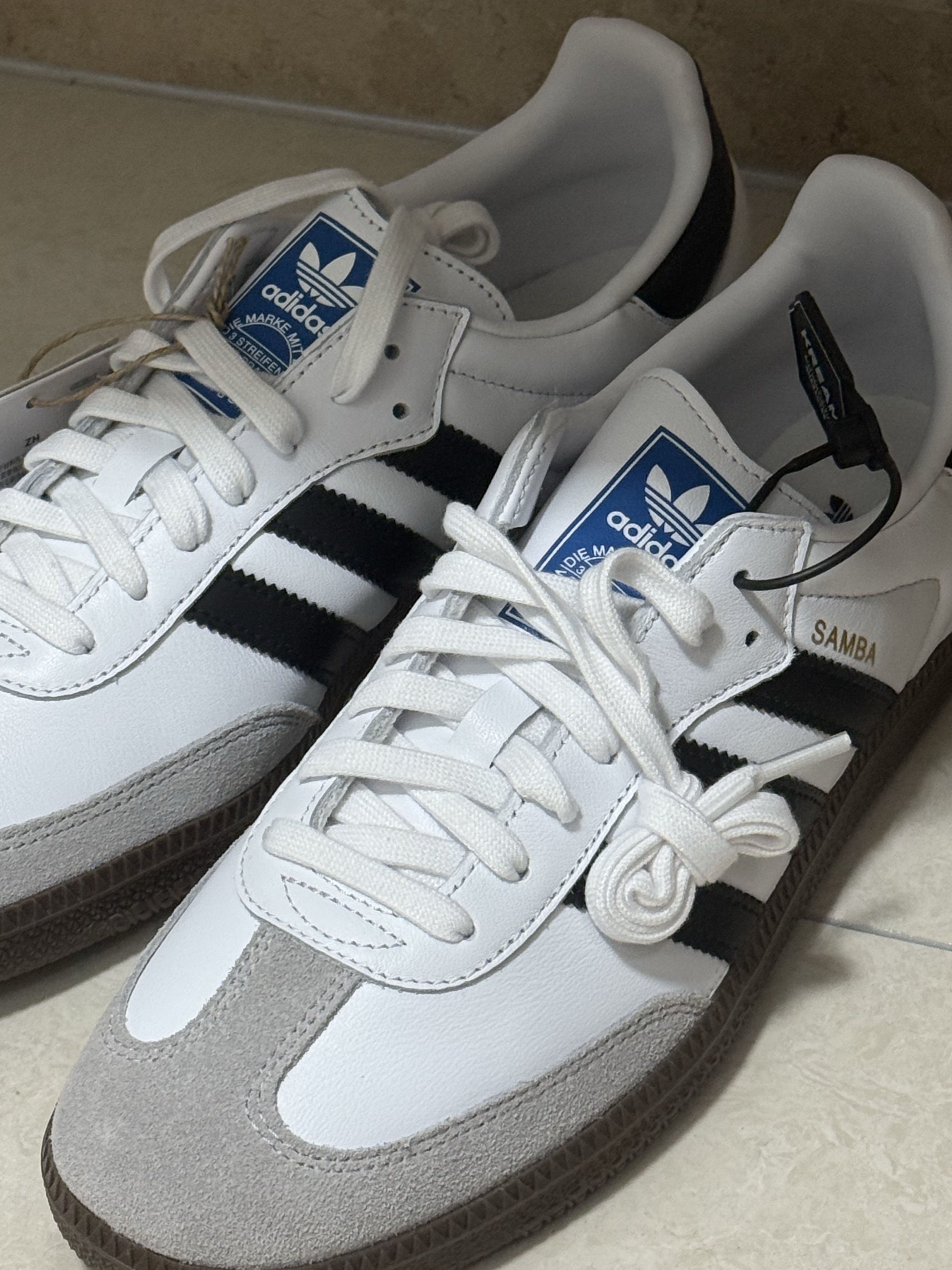 Adidas Samba OG Cloud White 착용 스타일