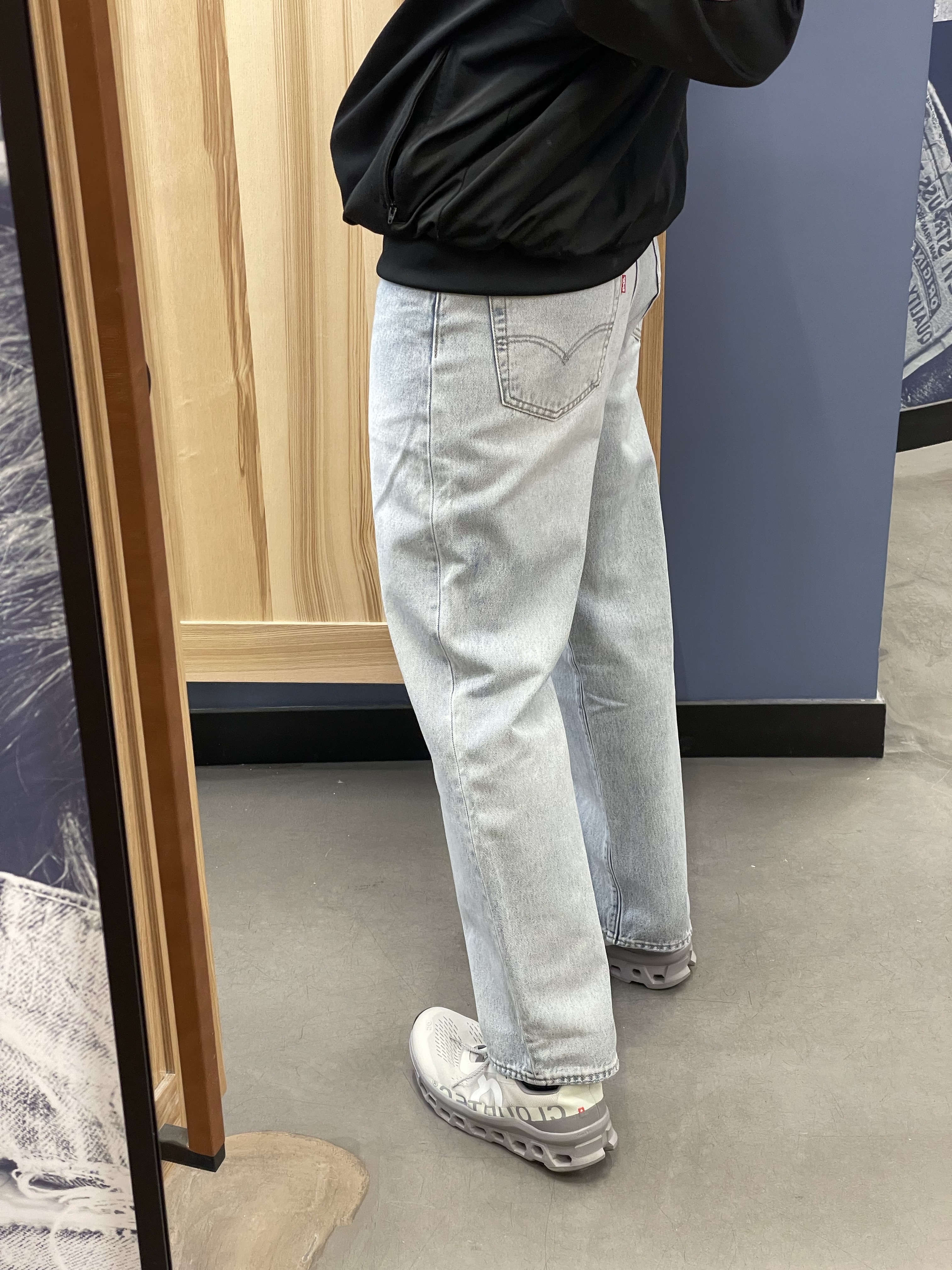 Palace x Gap Hood Grey - 24SS, Levi's 568 Loose Linen Denim Jeans Light Wash 착용 스타일 - 4
