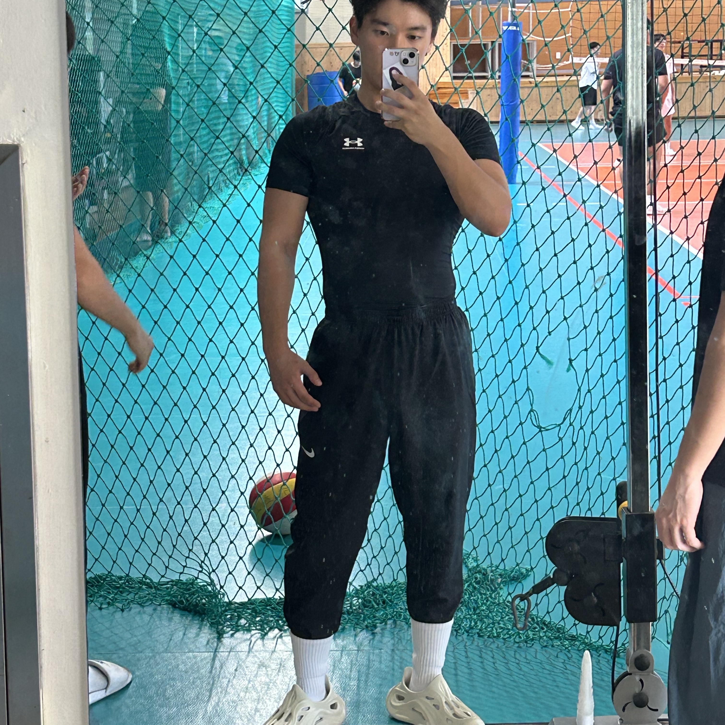 Under Armour HeatGear Short Sleeve Black White 착용 스타일