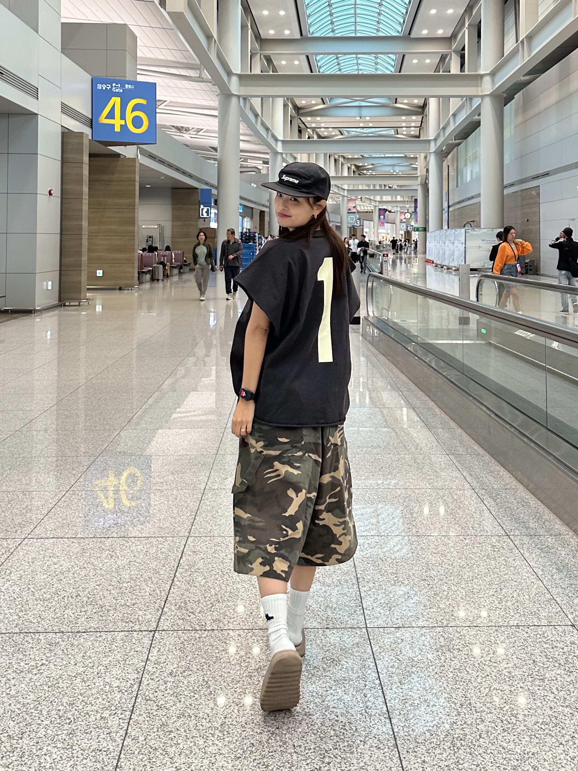 SLOW RECORD HOUSE Carpenter Bermuda Wide Camo Pants Vintage Green, CDG Shoulder Bag 3 Black 착용 스타일 - 9