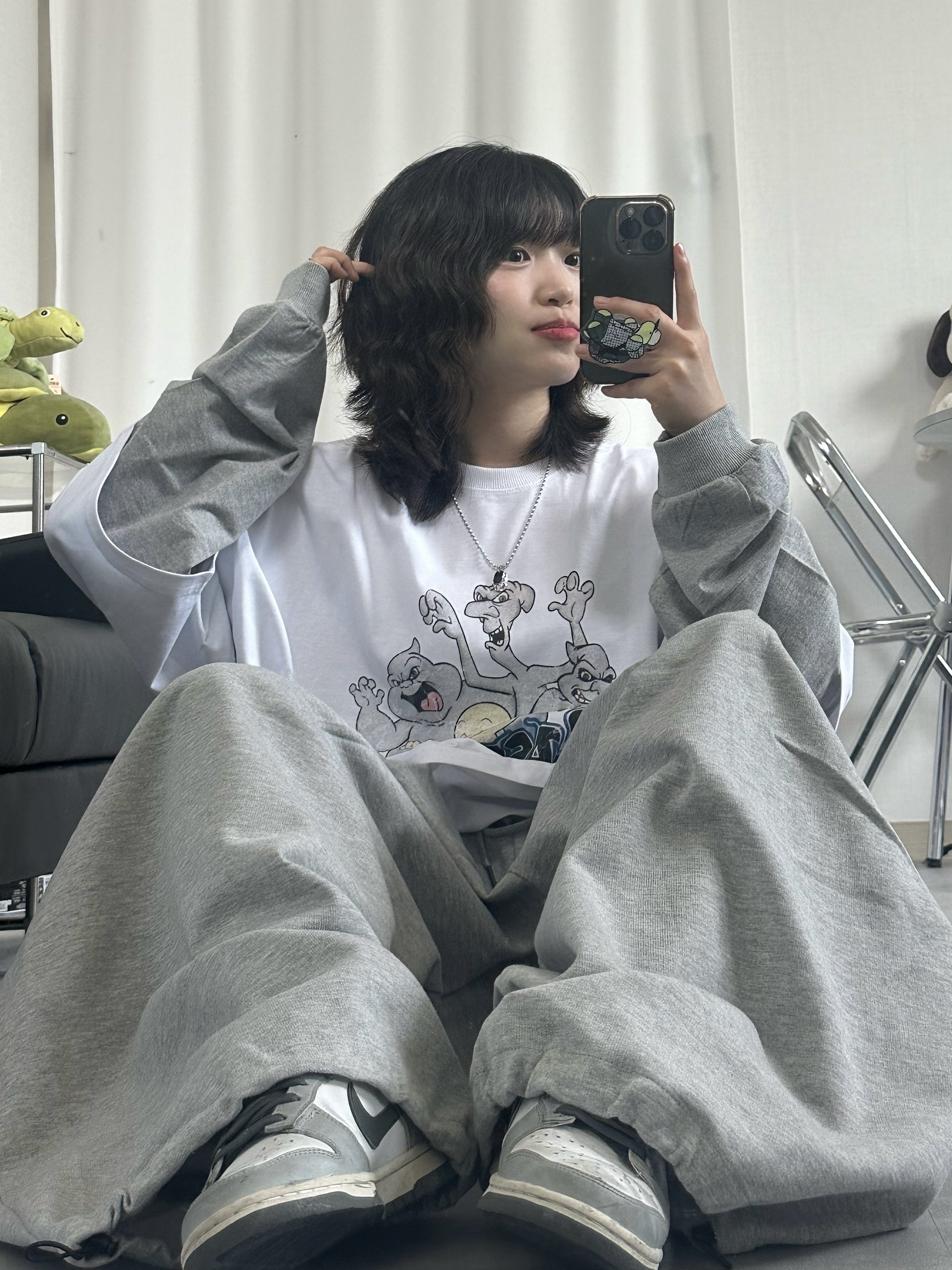 (W) Nike Dunk Low Light Smoke Grey 착용 스타일 - 2