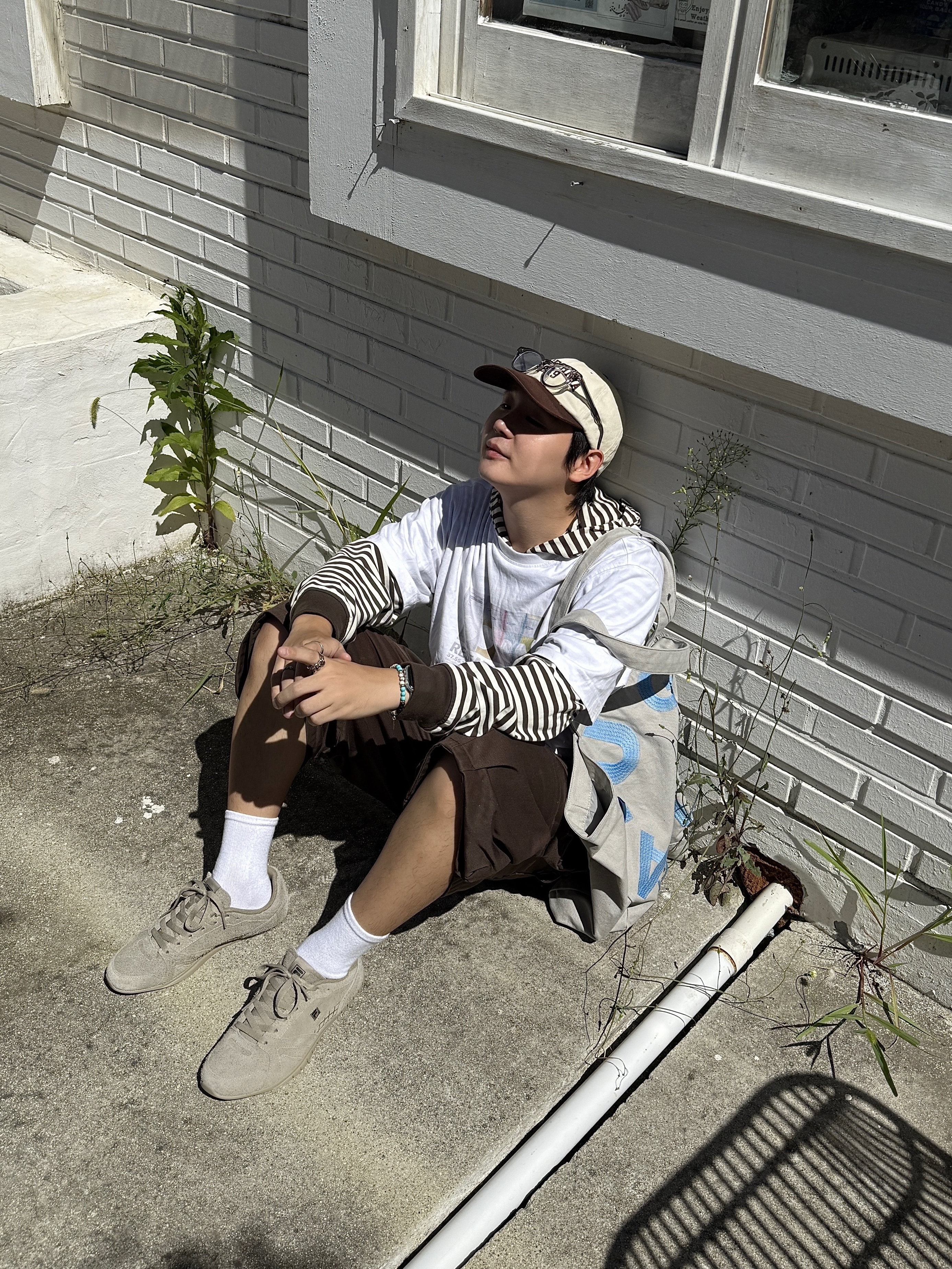 Kamien Goguma Bermuda Pants Olive Brown 착용 스타일 - 1