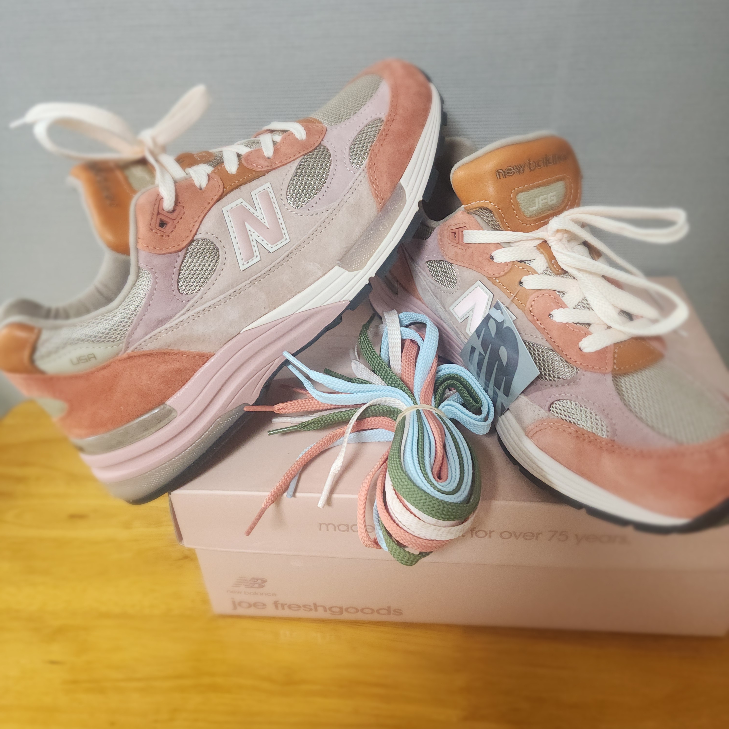 New Balance x Joe Freshgoods 992 Made in USA Aged Well 착용 스타일 - 3