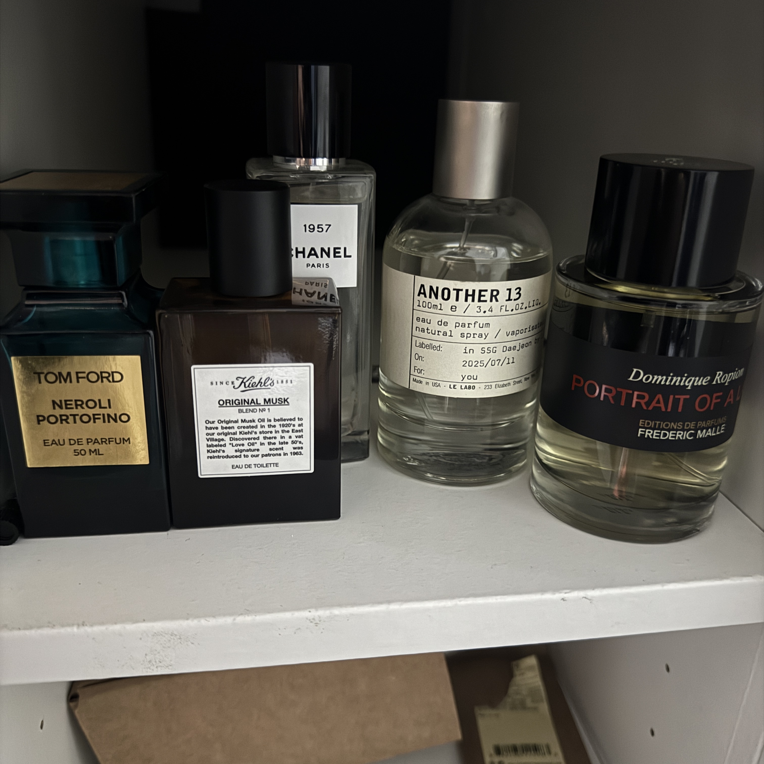 Tom Ford Neroli Portofino Eau De Parfum 50ml, Kiehl’s Original Musk Blend N1 50ml 착용 스타일