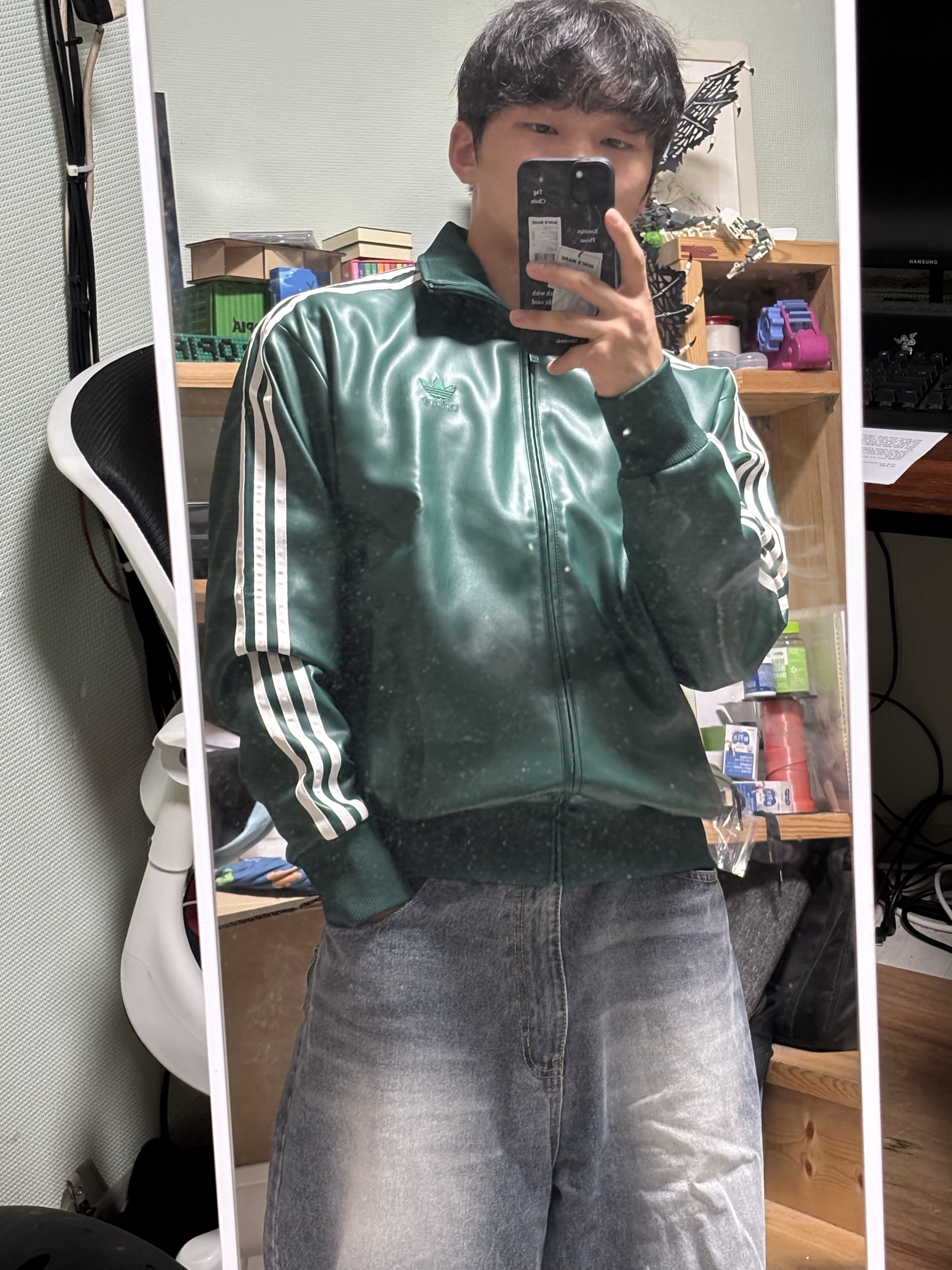 Adidas Faux Leather Adicolor 3S Loose Firebird Tracksuit Jacket Collegiate Green - KR Sizing 착용 스타일