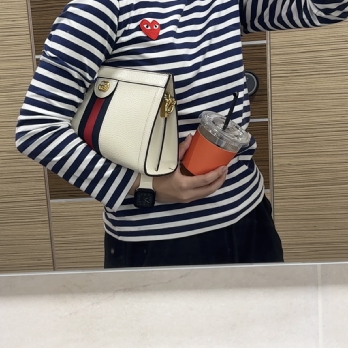 Gucci Ophidia Chain Shoulder Bag White, (W) Play Comme des Garcons Striped LS T-Shirt Navy White 착용 스타일