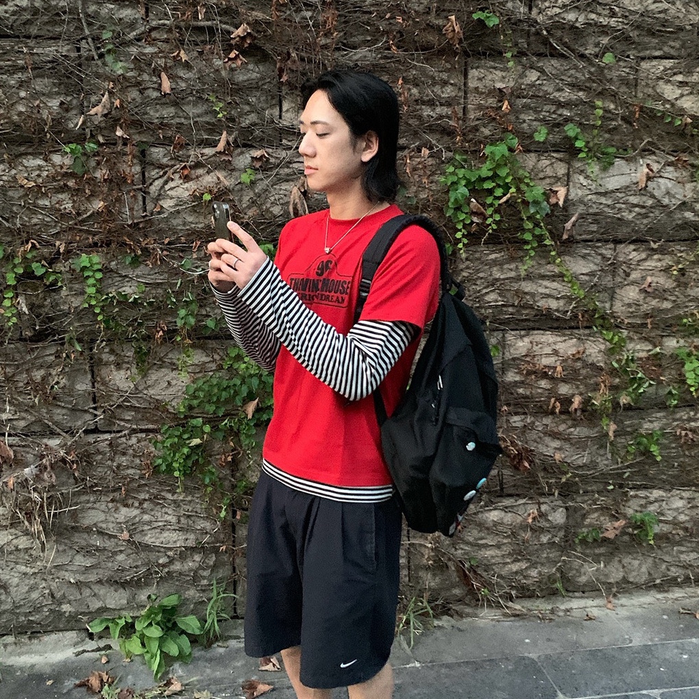 Thevinylhouse 96 Layered LS Tee Red 착용 스타일