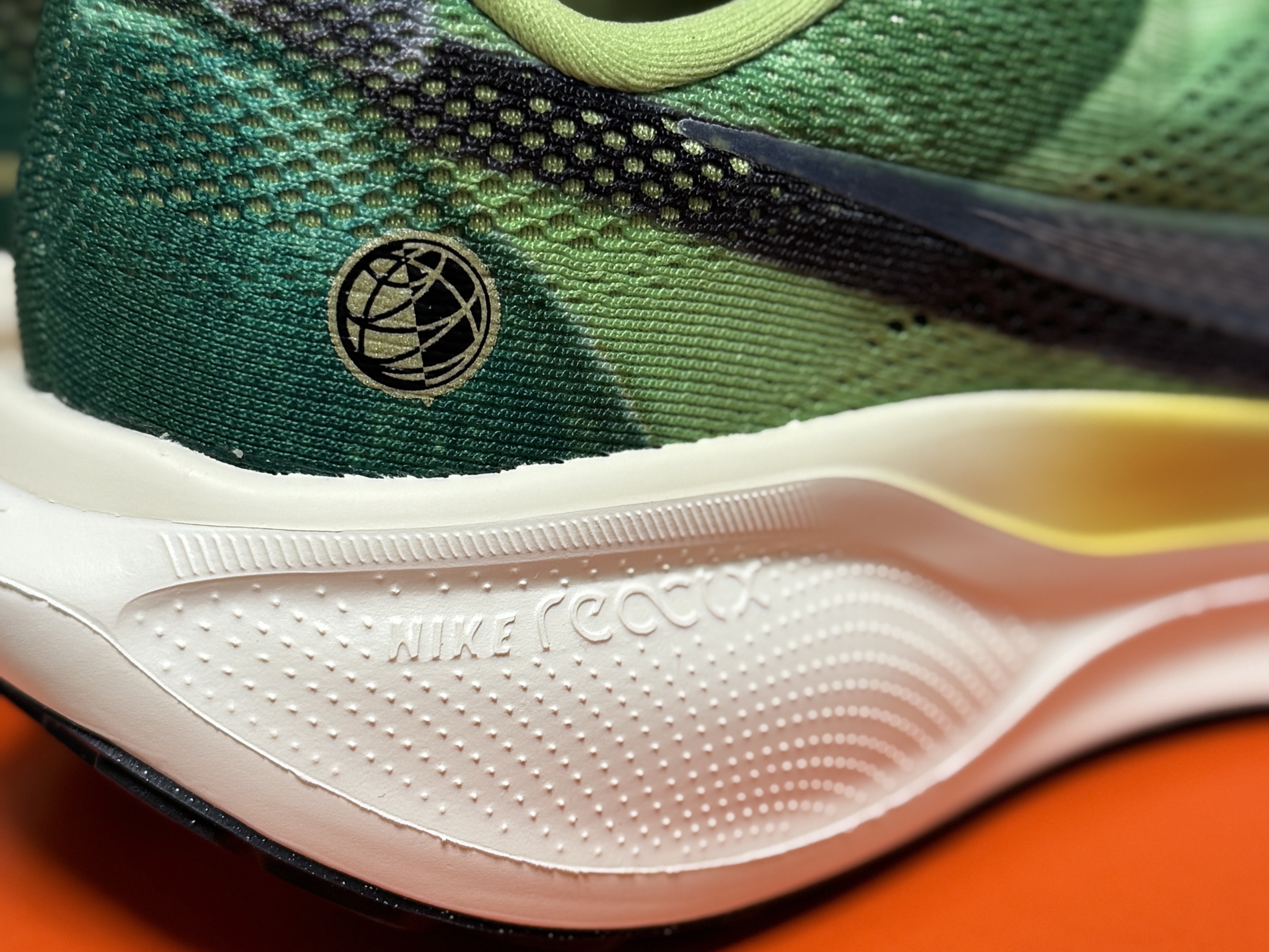 Nike Air Zoom Pegasus 41 Multi Color Vivid Green 착용 스타일 - 7