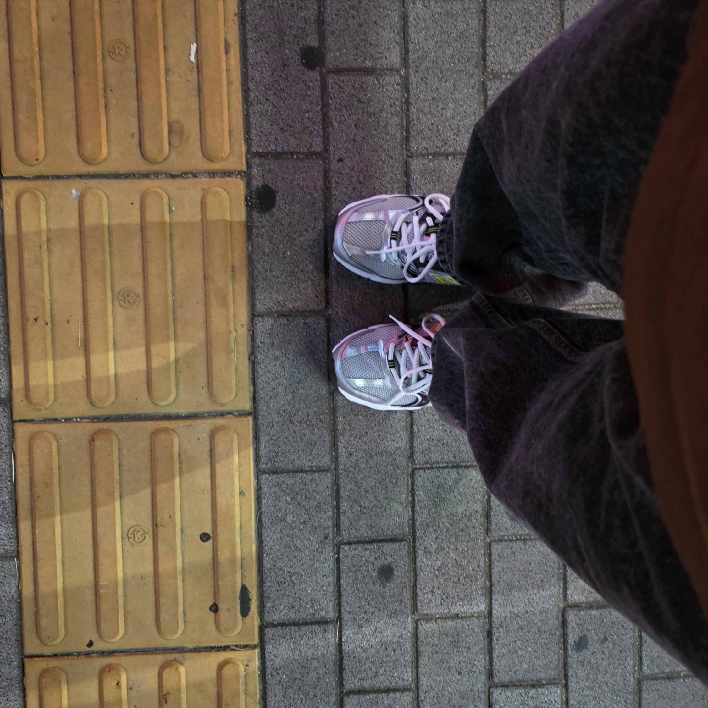 New Balance 530 Silver 착용 스타일