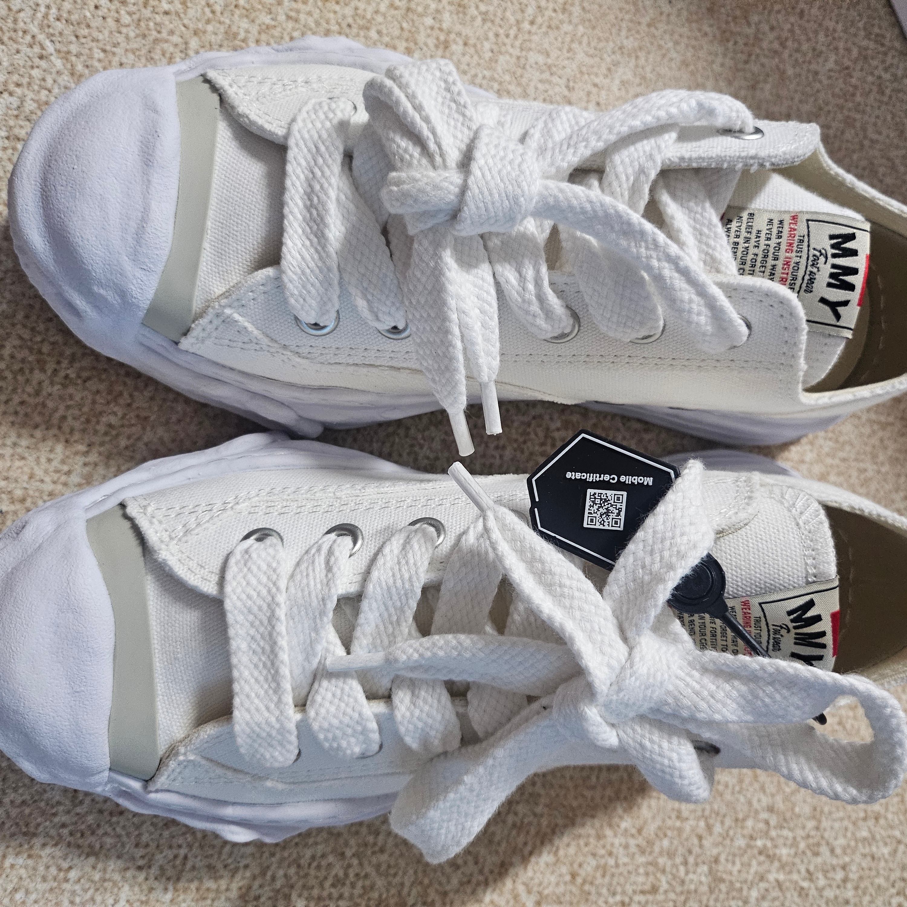Maison Mihara Yasuhiro Hank OG Sole Canvas Low-top Sneakers White 착용 스타일