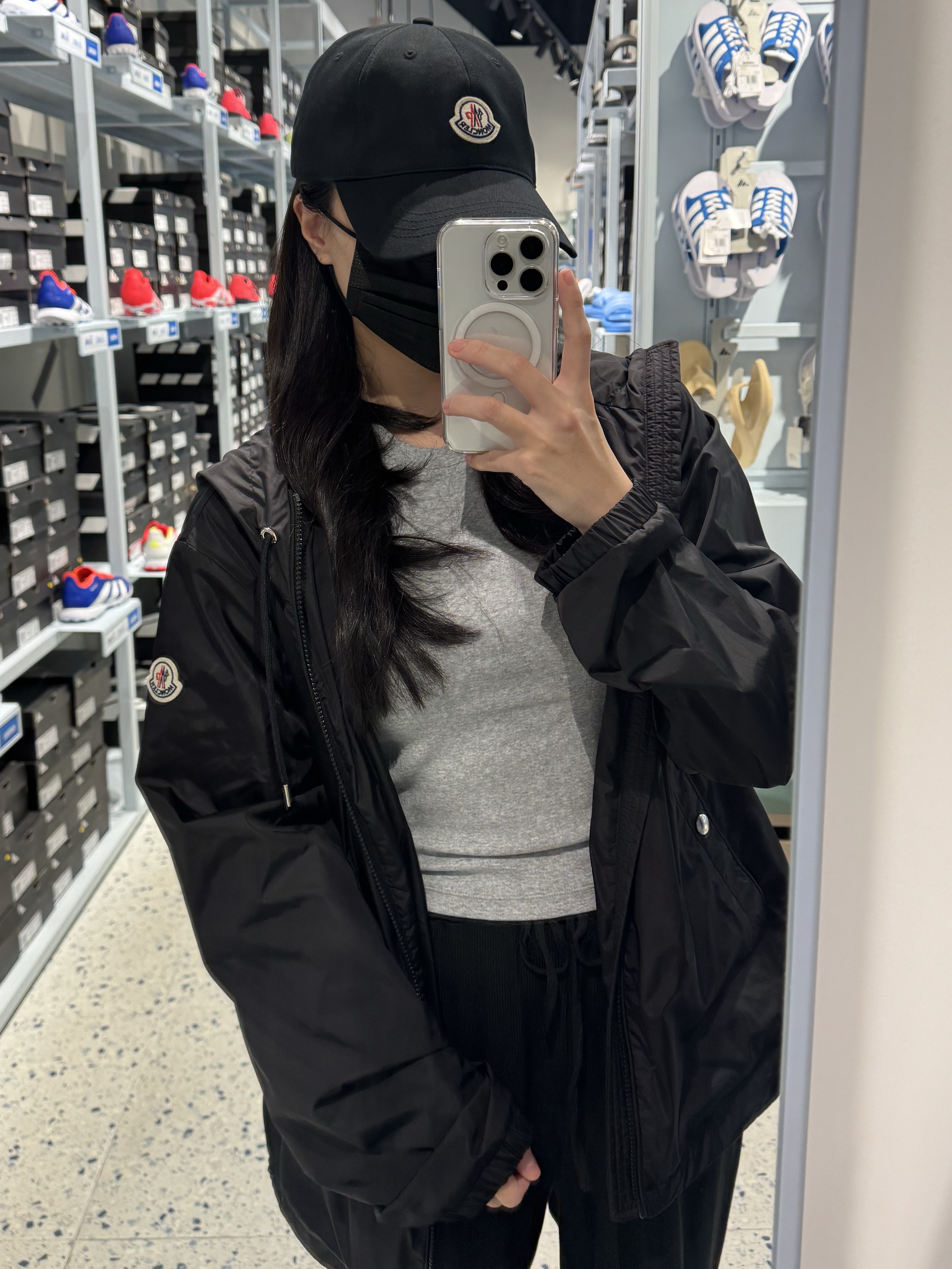 Moncler Logo Baseball Cap Black - 24SS, Moncler Grimpeurs Hooded Jacket Black - 24SS 착용 스타일