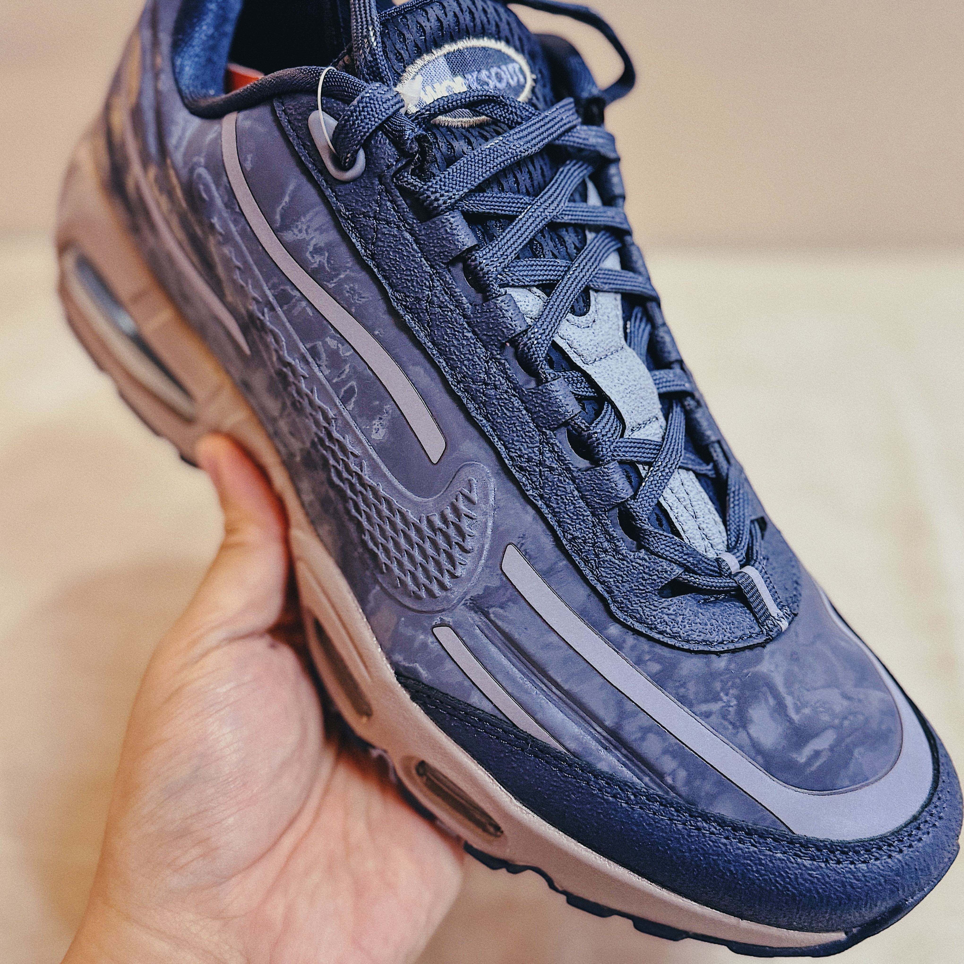 Nike x Worksout Air Max 95 Thunder Blue Summit White 착용 스타일