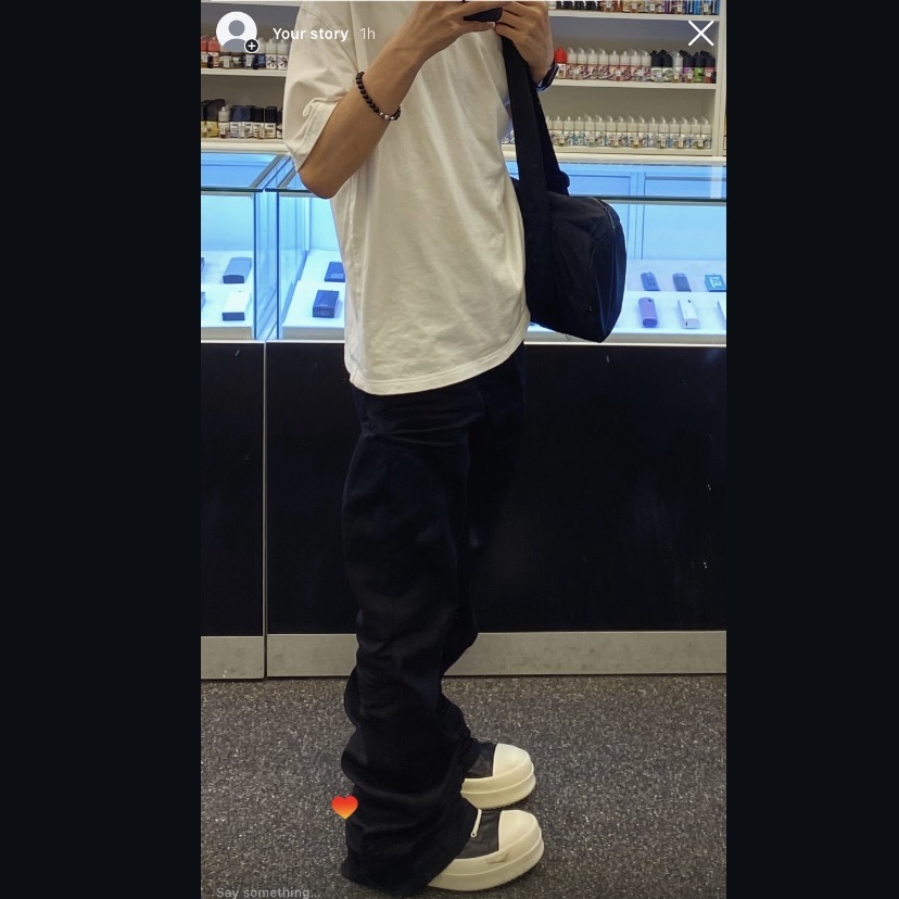 Undermycar Mu.30 Anti Fxxking Logo Play Stretch Flare Black Jeans, Rick Owens Mega Bumper Sneakers Black Milk 착용 스타일