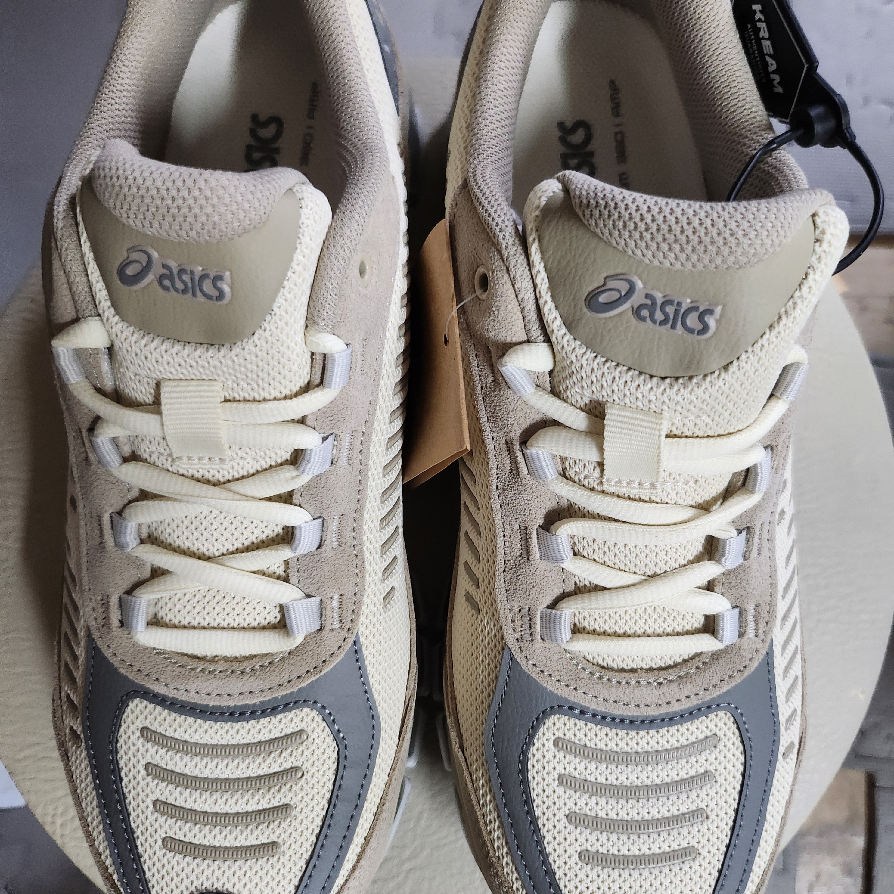 Asics Gel-Quantum 360 I AMP Pale Oak Wool 착용 스타일 - 2