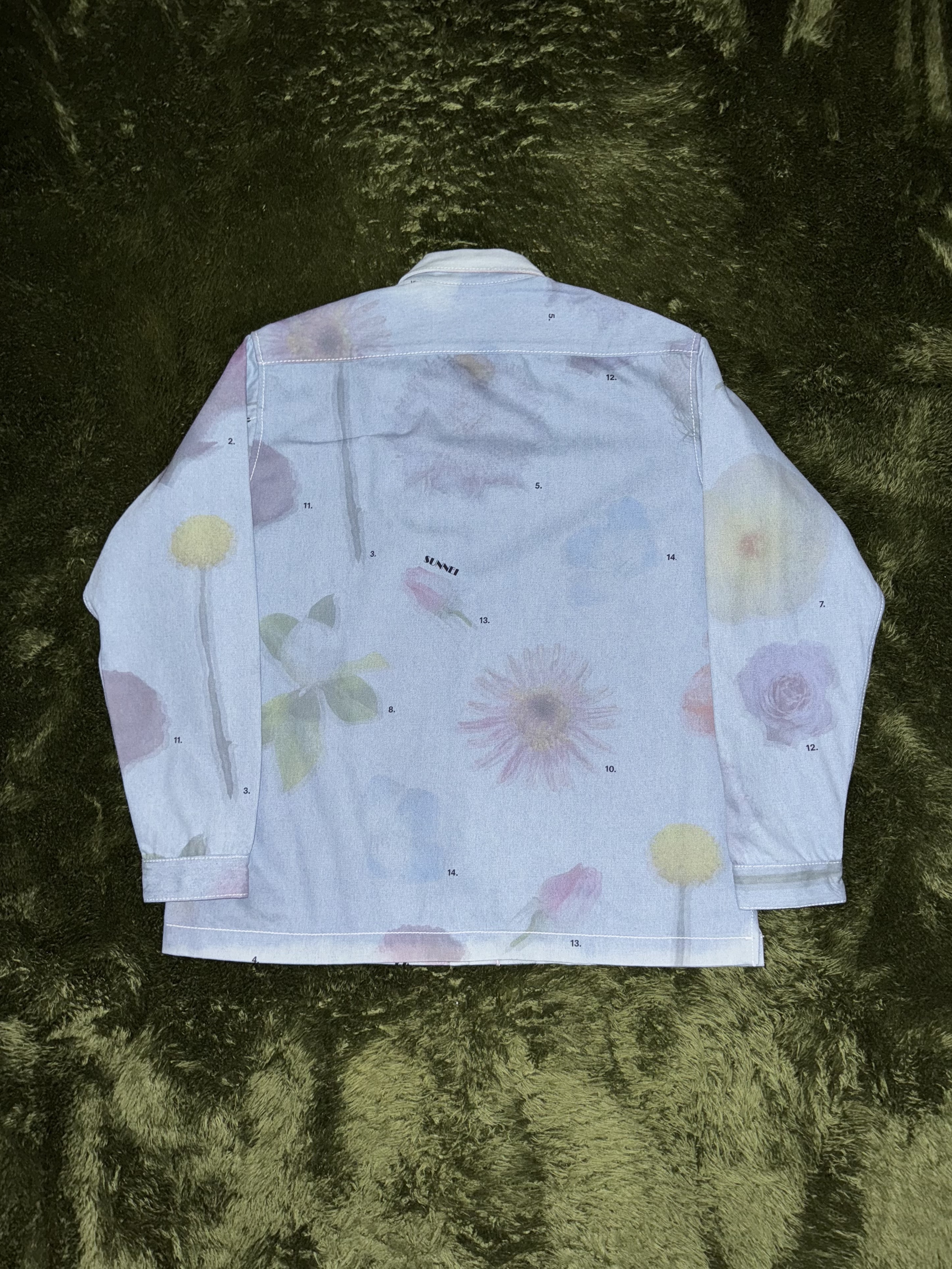 Sunnei Floral Printed Denim Shirt Light Wash 착용 스타일 - 7