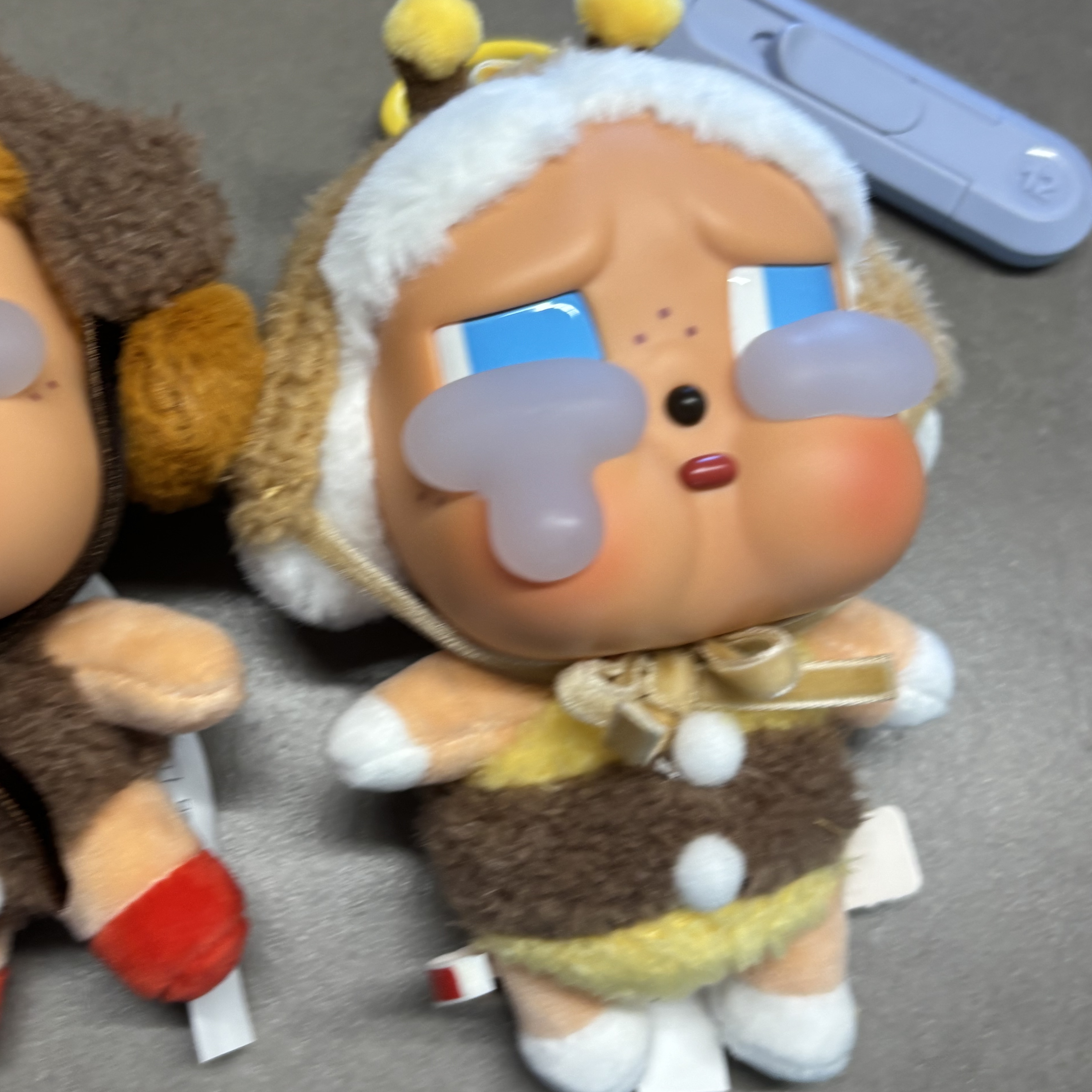 Pop Mart Crybaby Crying Again Series Plush Keyring Sealed Case (6 Blind Boxes) 착용 스타일 - 5