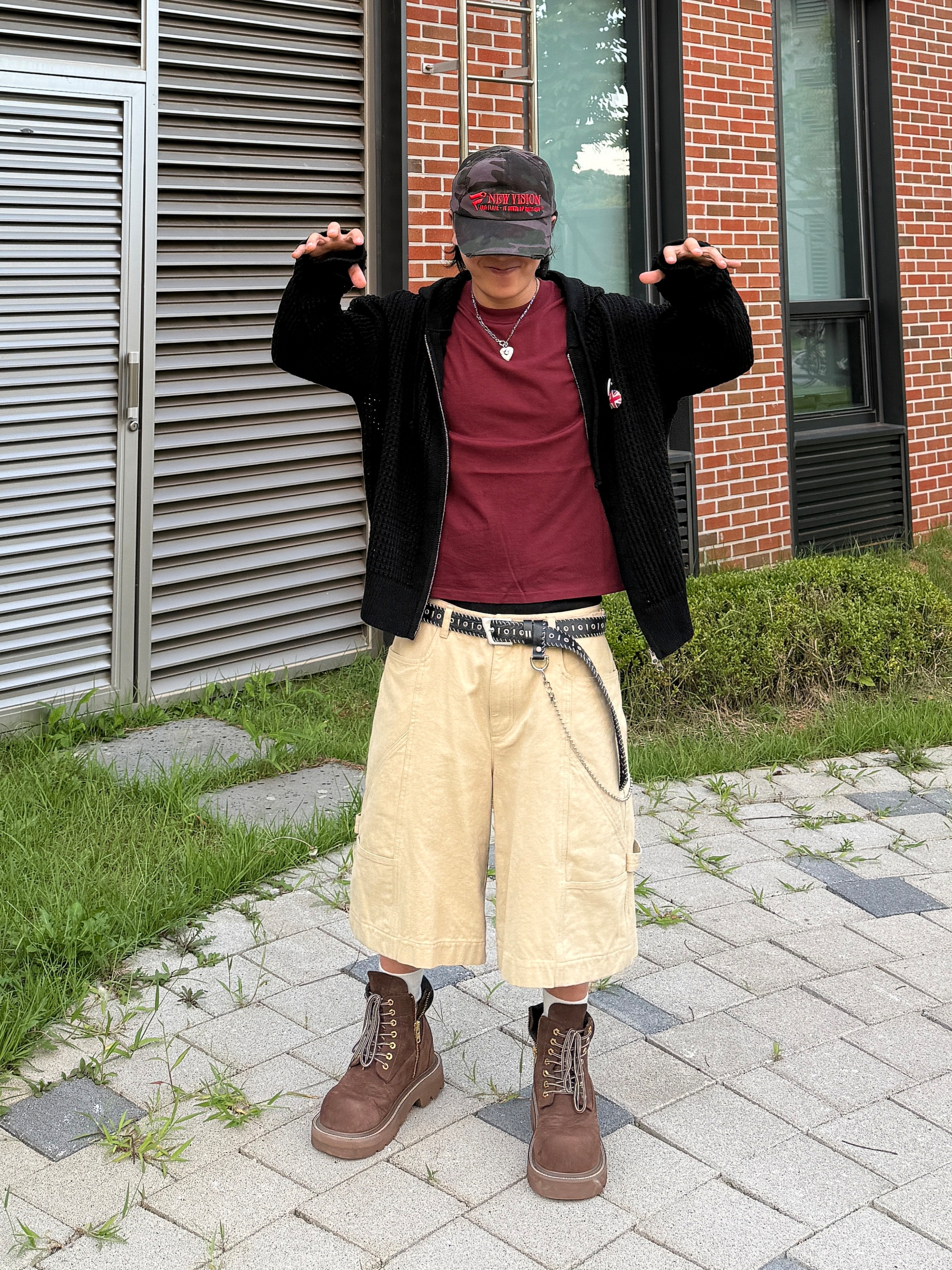 SOULESURES BOLD BELUGA Espresso Brown, ETCE New Vision Camo Cap Night Jungle 착용 스타일 - 1