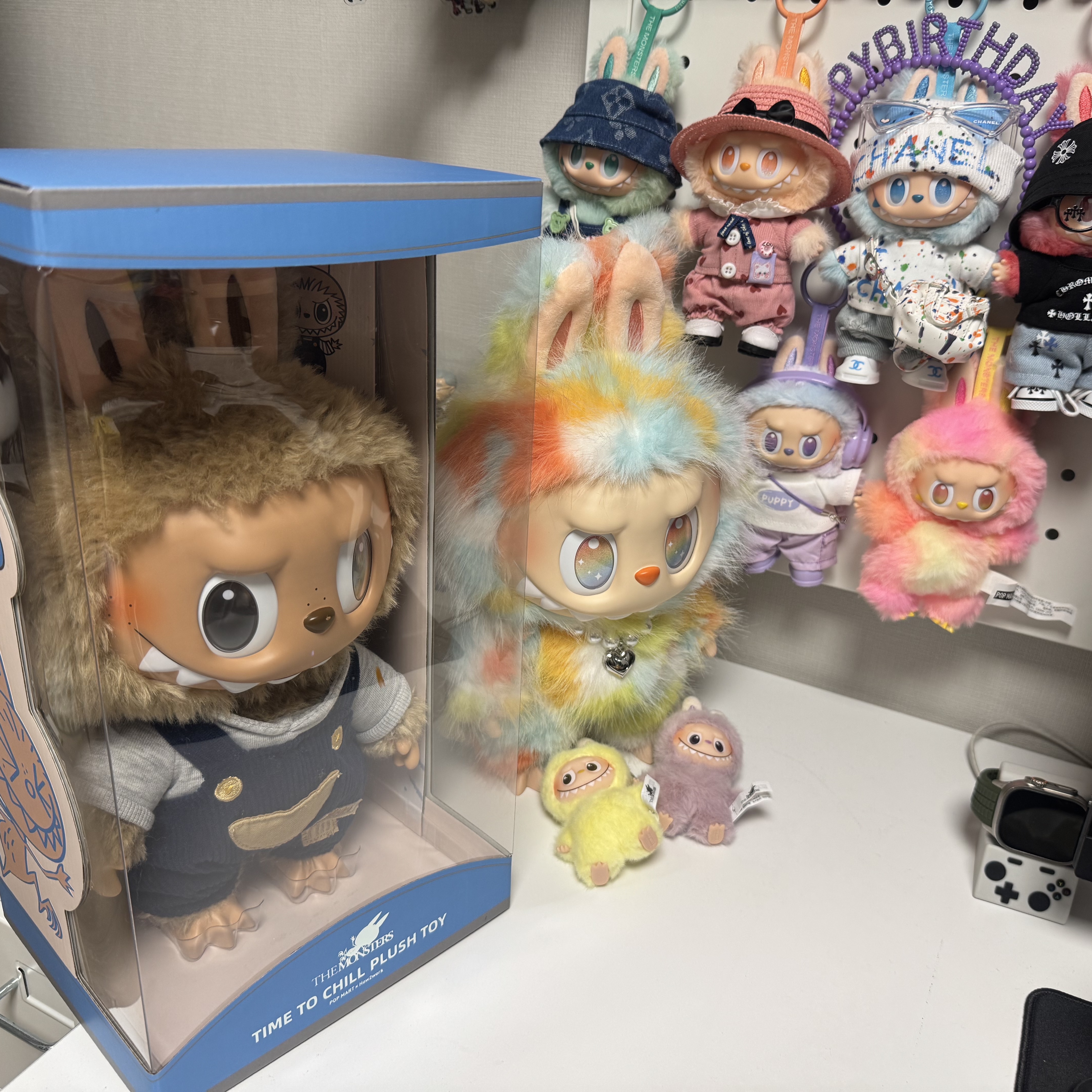 Pop Mart Labubu Time To Chill Vinyl Plush Doll, Pop Mart Labubu The Monsters Highlight Series Sealed Case (6 Blind Boxes) 착용 스타일 - 10