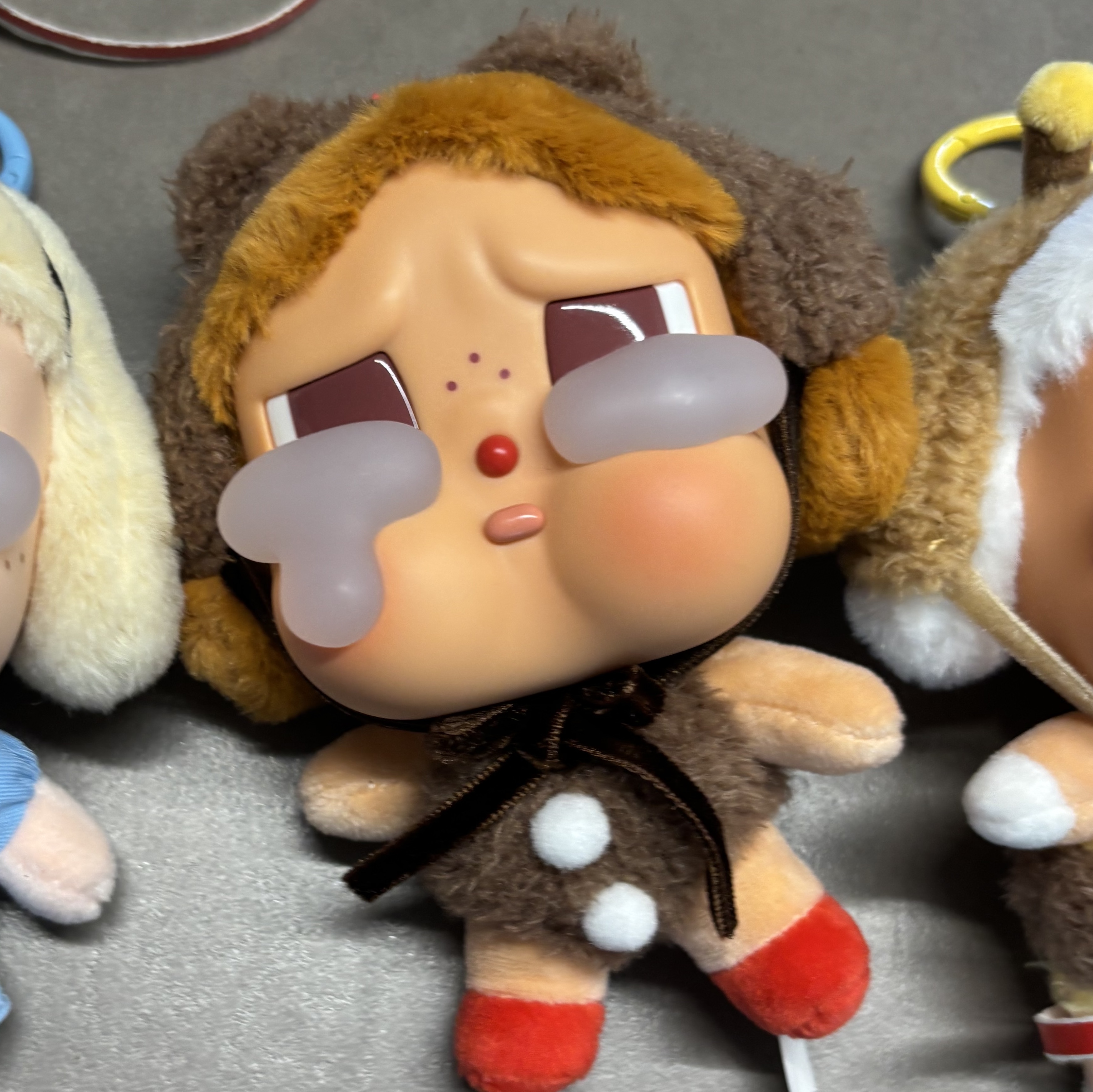 Pop Mart Crybaby Crying Again Series Plush Keyring Sealed Case (6 Blind Boxes) 착용 스타일 - 3
