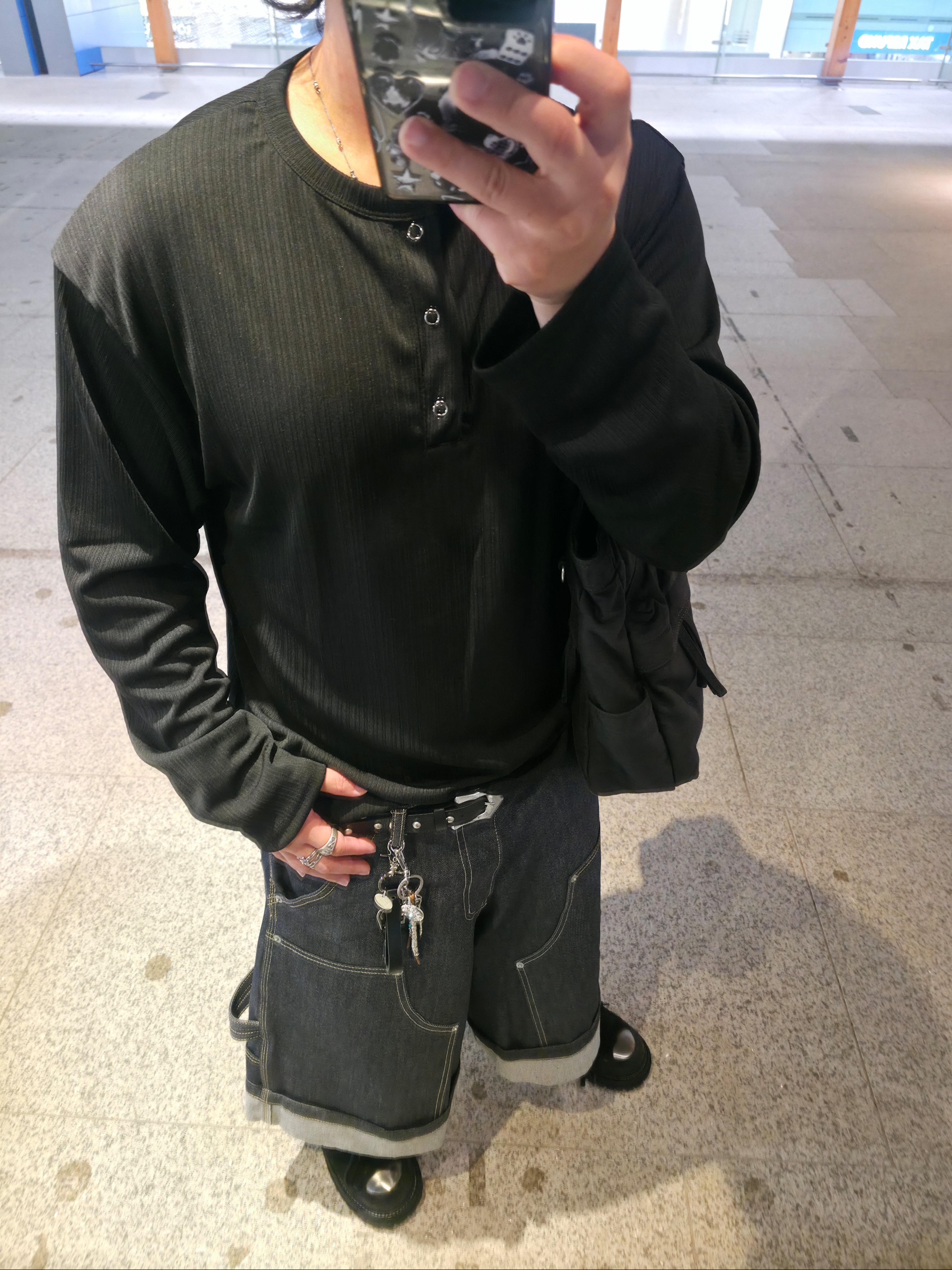 [KREAM 단독] LOSTGARDEN Nestor, GRAILZ x KOIN SEOUL Carpenter Bermuda Denim Pants Indigo 착용 스타일 - 5