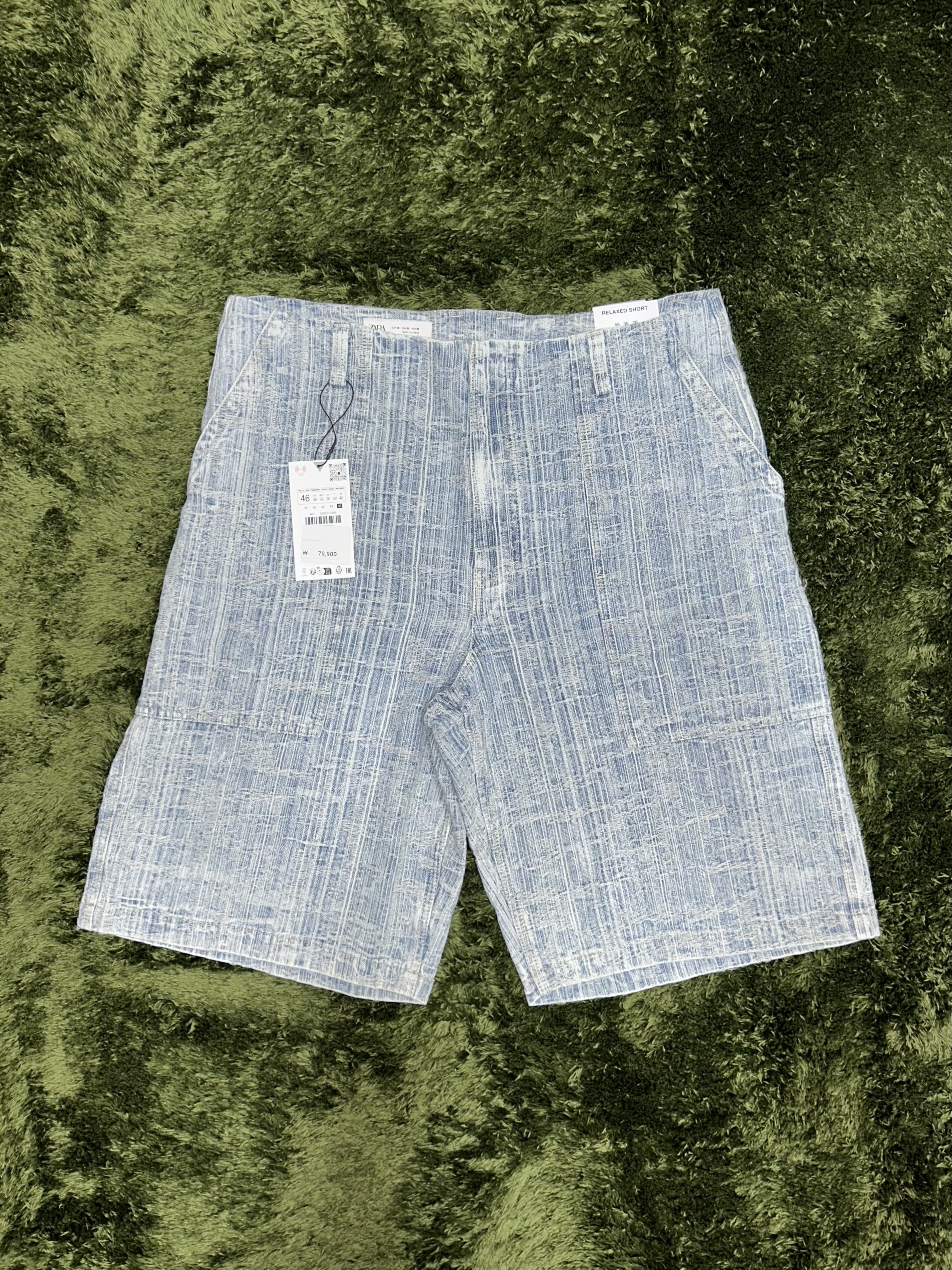 Zara Jacquard Denim Bermuda Shorts Light Blue 착용 스타일 - 1