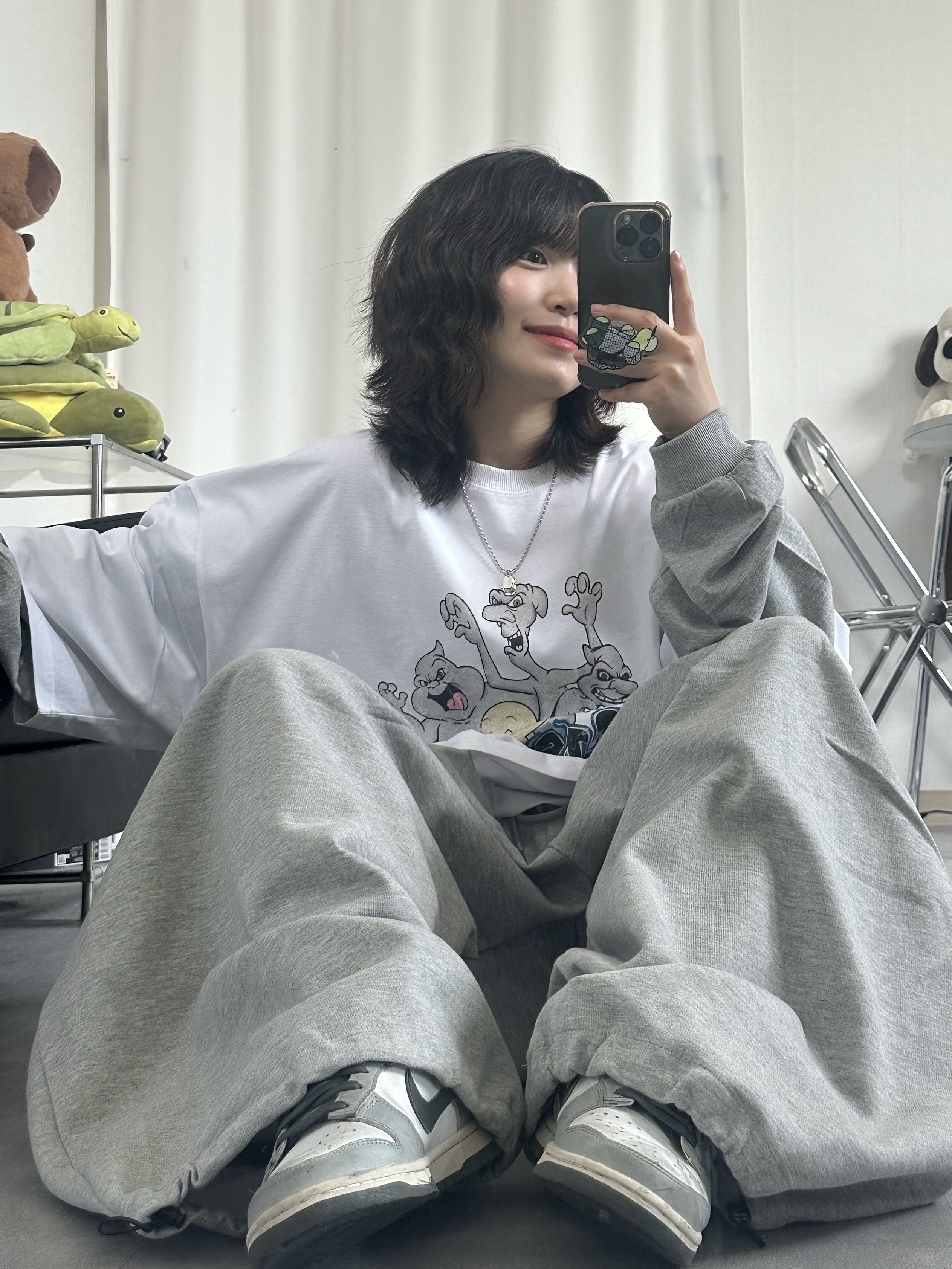 (W) Nike Dunk Low Light Smoke Grey 착용 스타일 - 1