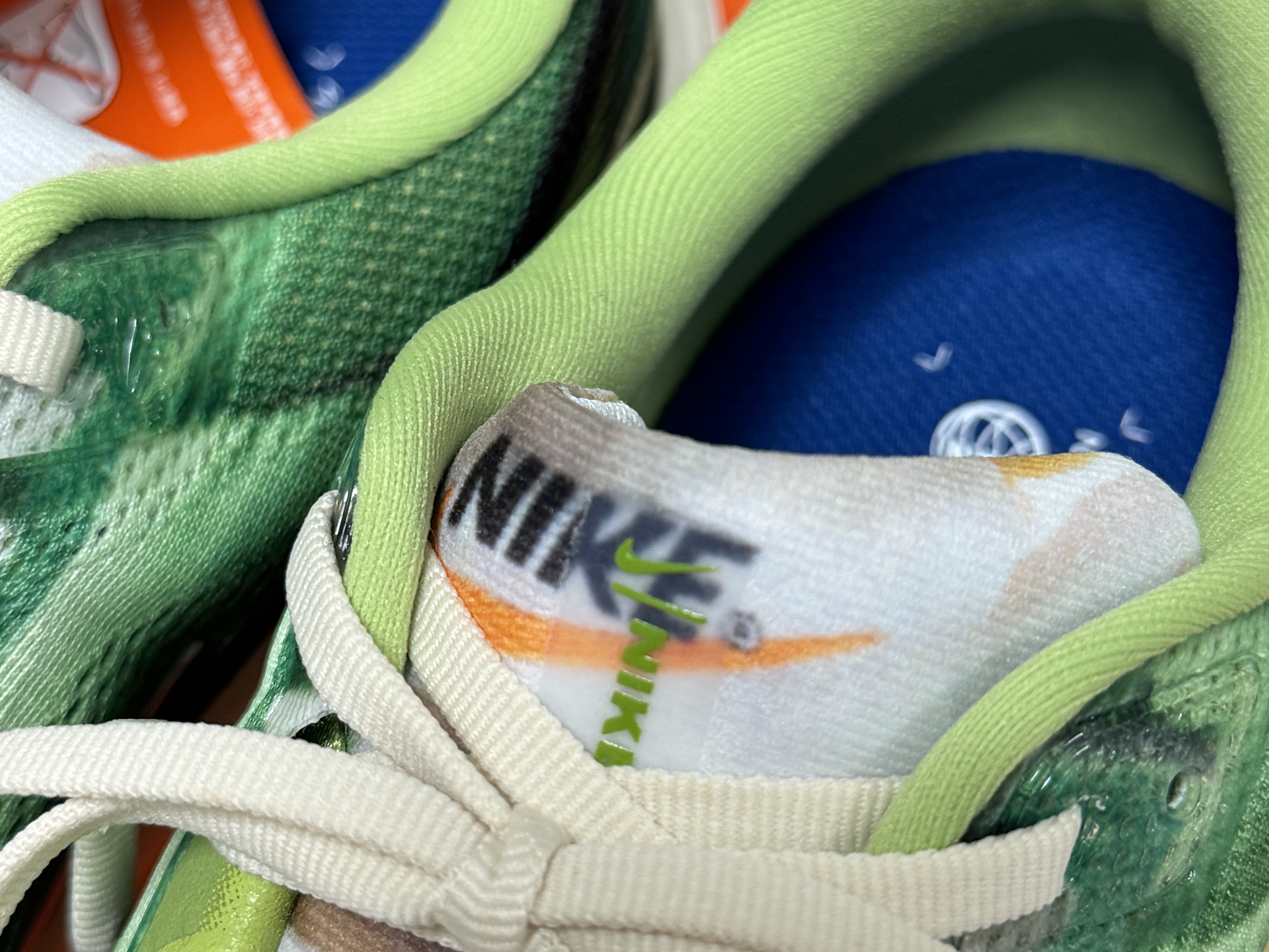 Nike Air Zoom Pegasus 41 Multi Color Vivid Green 착용 스타일 - 2