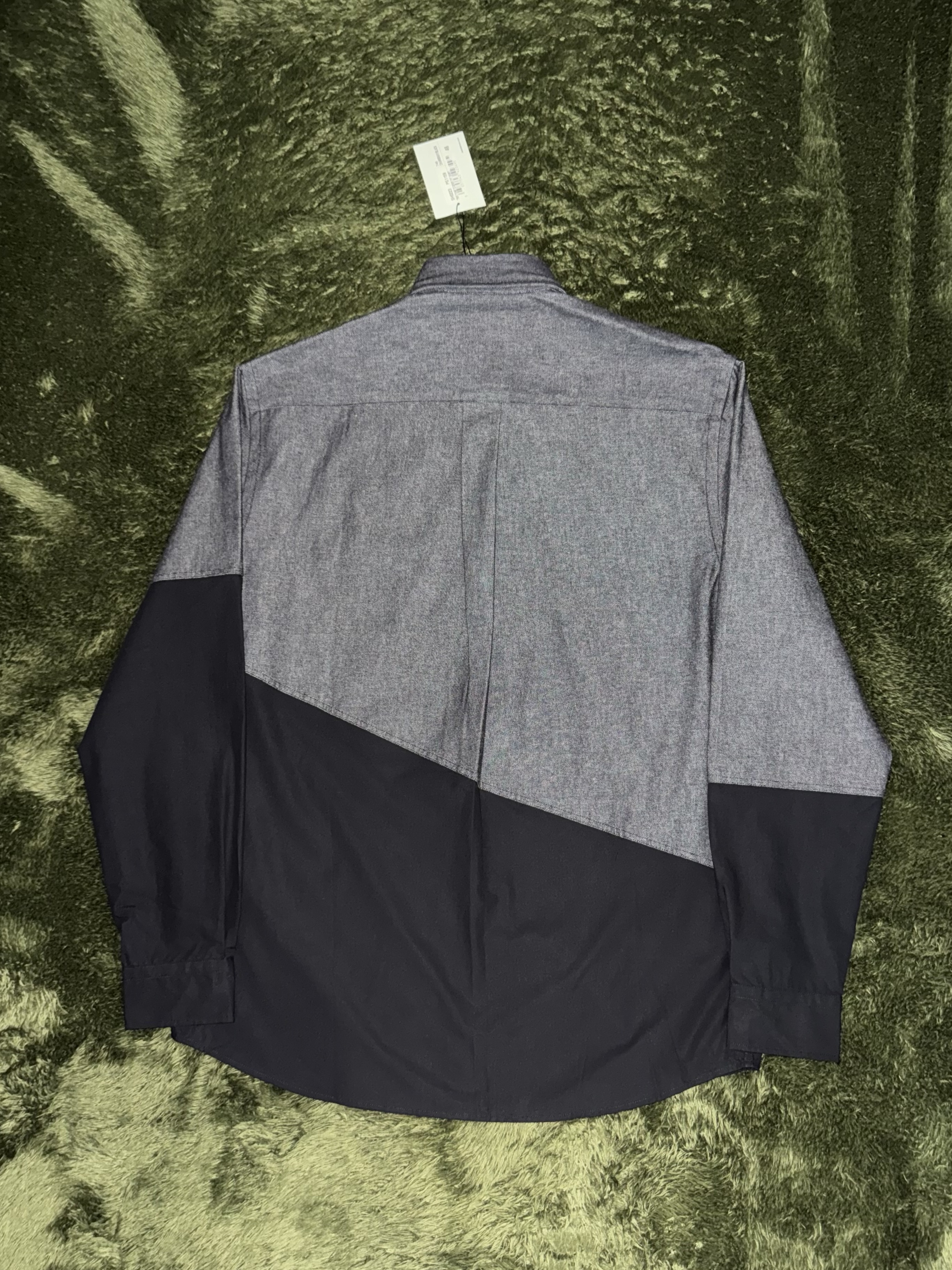 JW Anderson Two Tone Classic Fit Shirt Chambray Black 착용 스타일 - 9